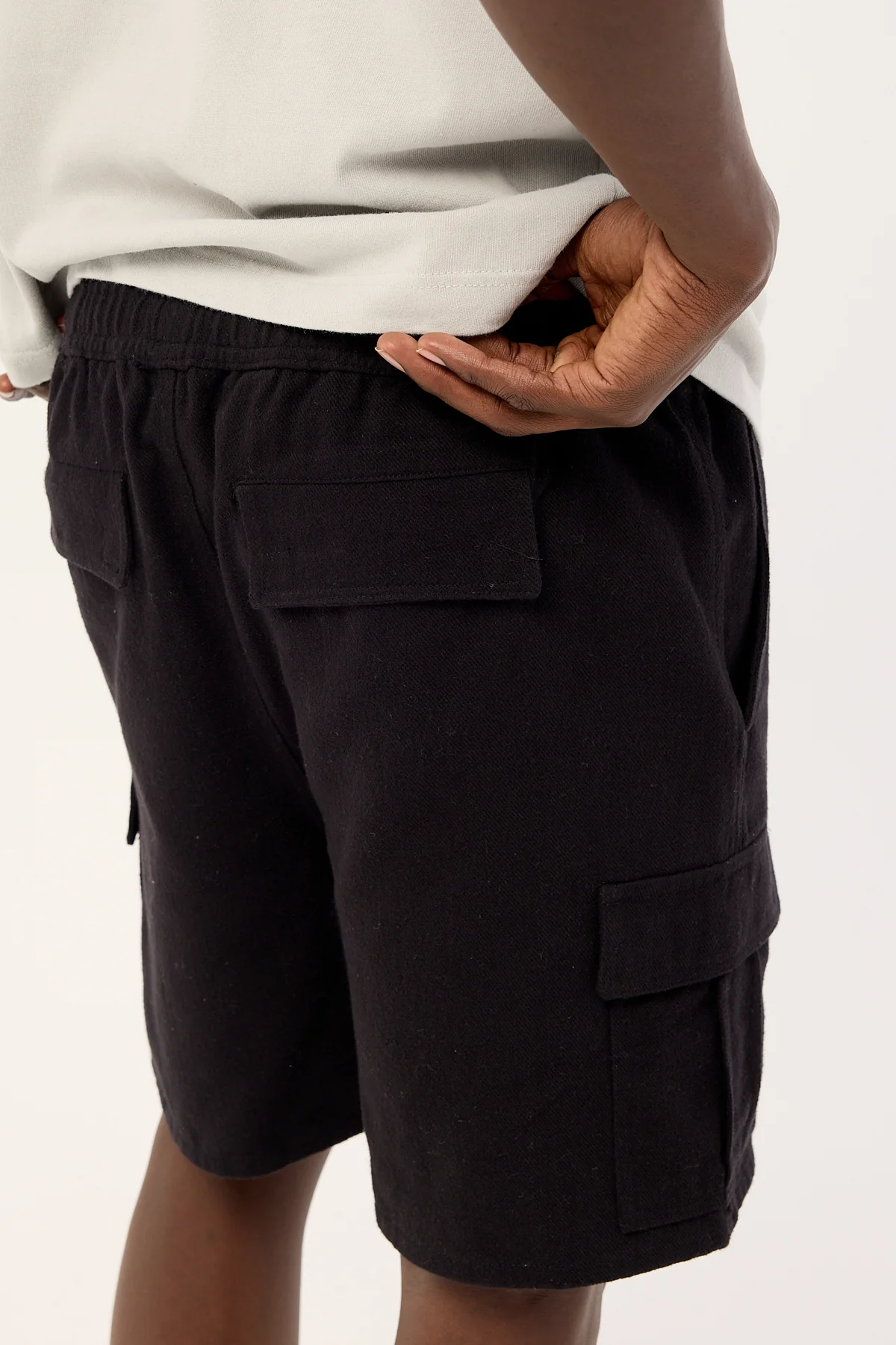Common Need Jungle Relaxed Cargo Short Black - Image 7