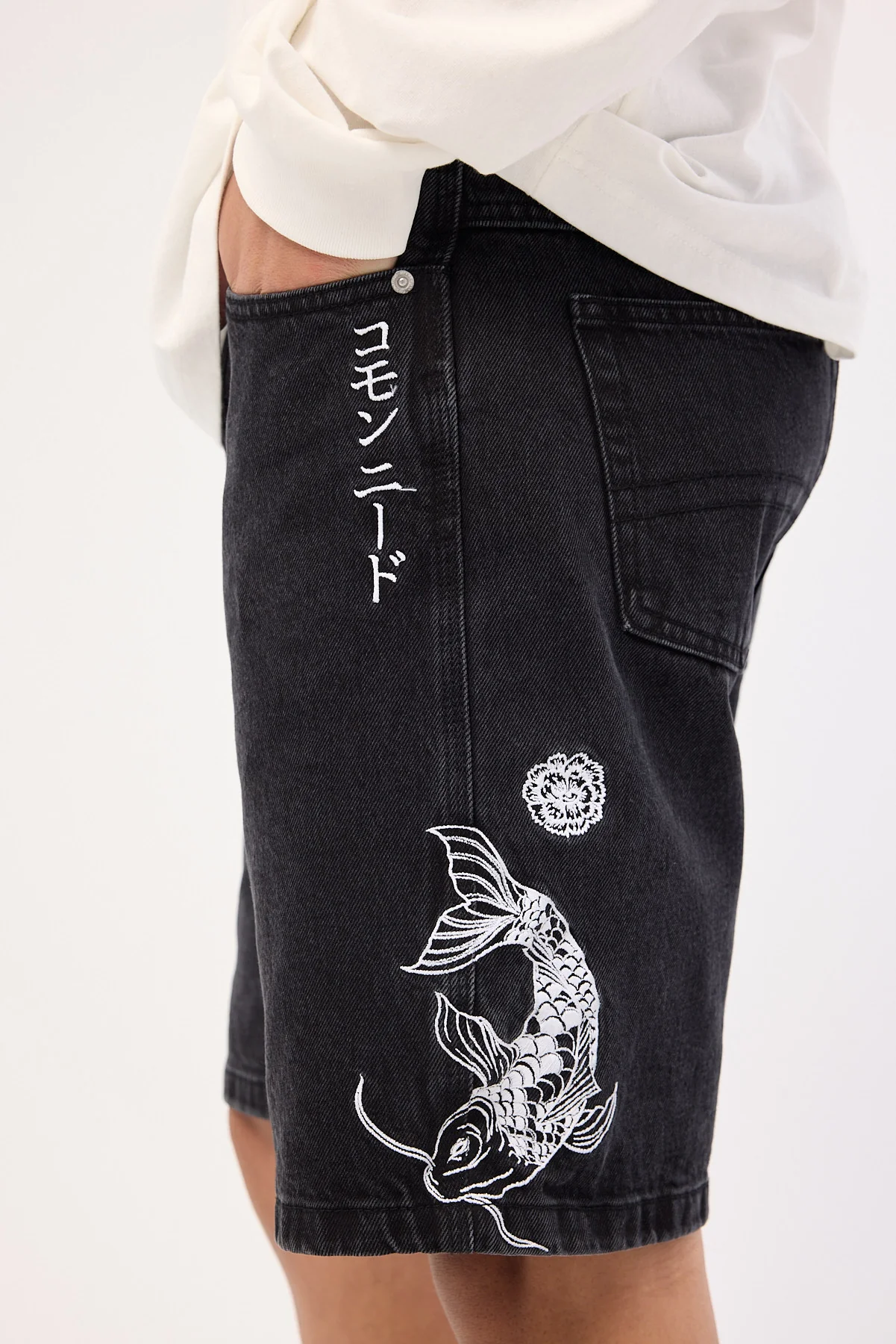 Common Need Koi Fish Refine Denim Jort Storm Black - Image 7