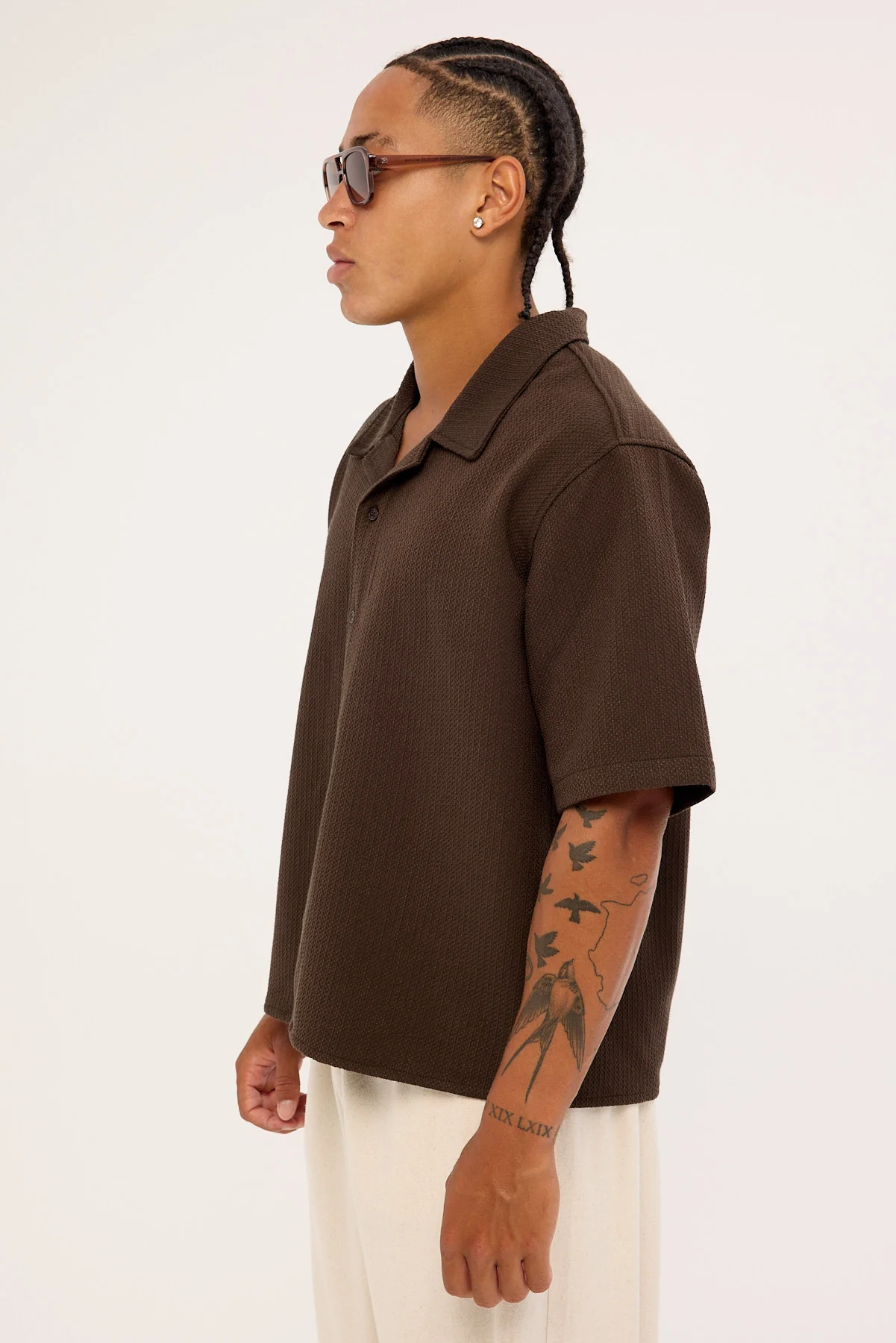 Common Need Lagos Boxy Cropped Resort Shirt Dark Brown - Image 4