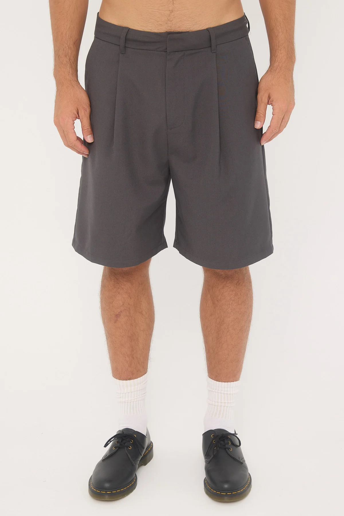 Common Need Lenny Tailored Short Charcoal - Image 7