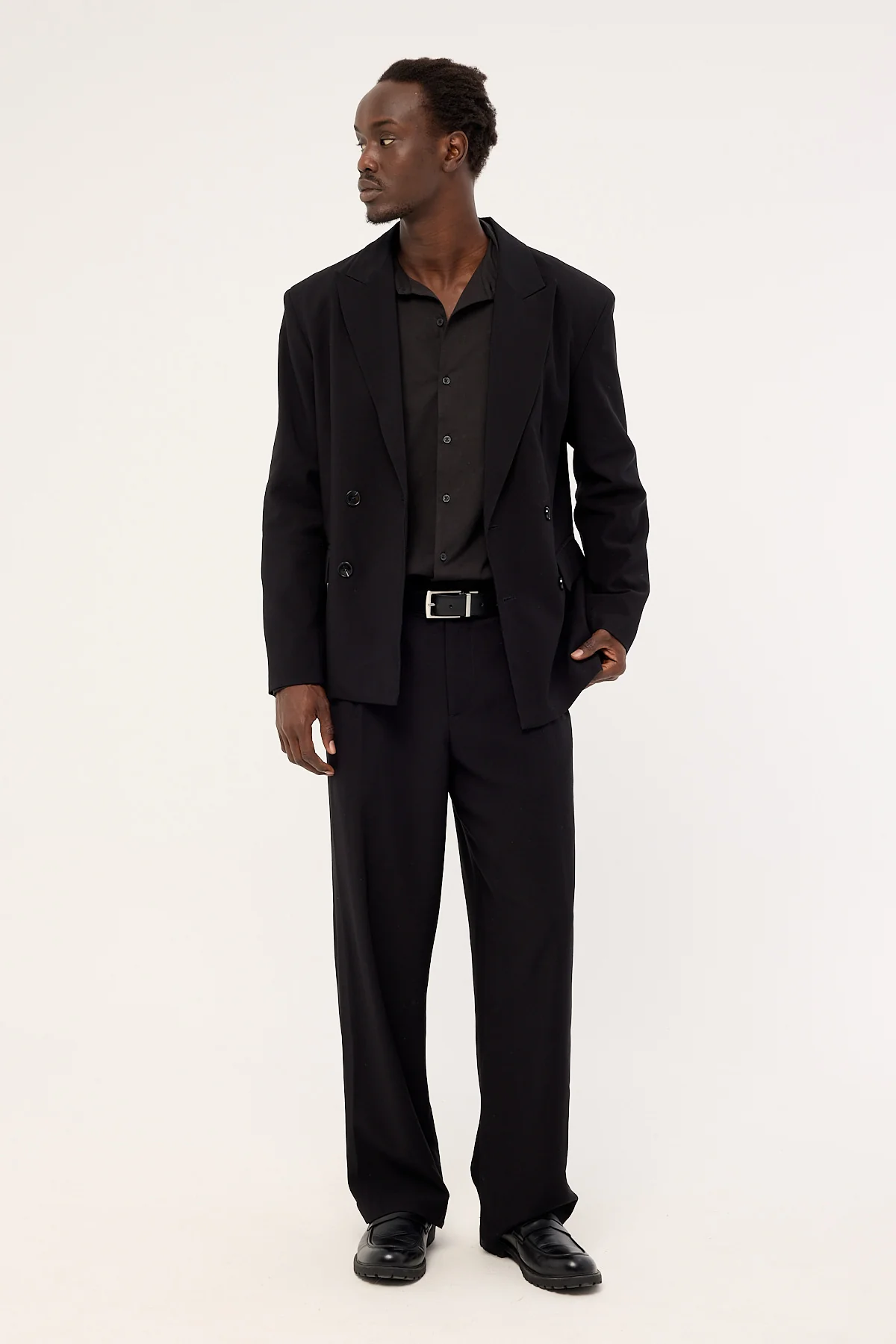 Common Need Leo Relaxed Tailored Trouser Black - Image 3