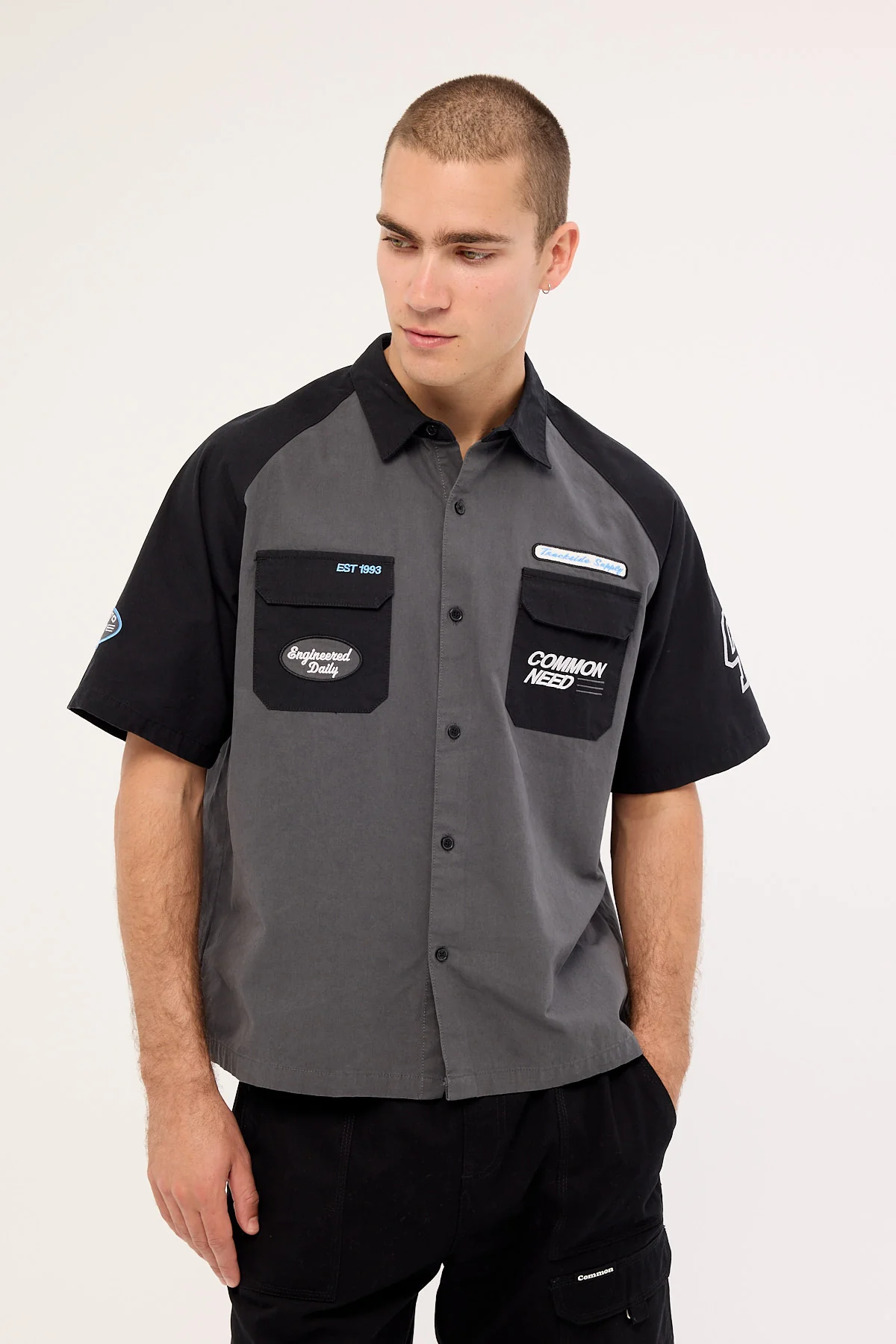 Common Need Ryder Boxy Standard Raglan Shirt Washed Black