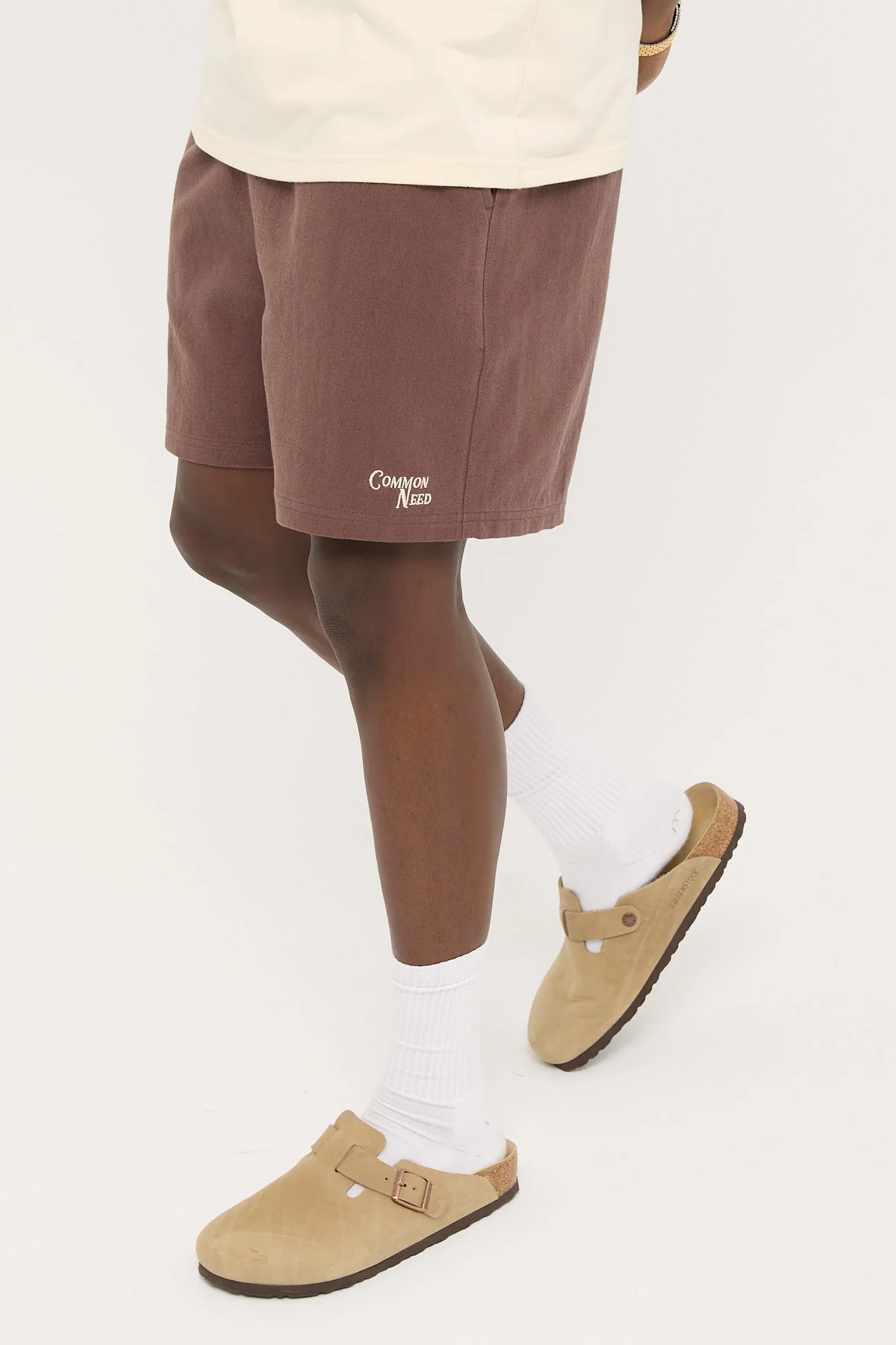 Common Need Santorini Elastic Waist Short Dark Brown - Image 4
