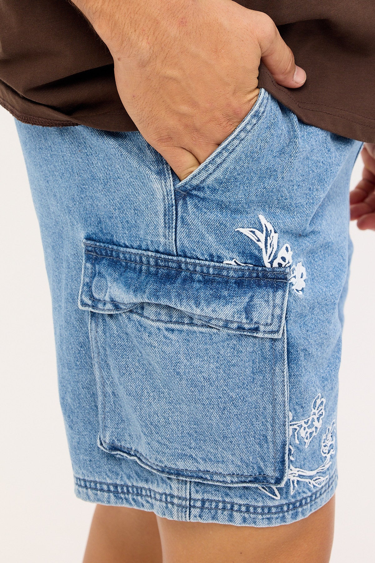 Common Need Sprig Relaxed Cargo Short Ocean Blue Denim - Image 6