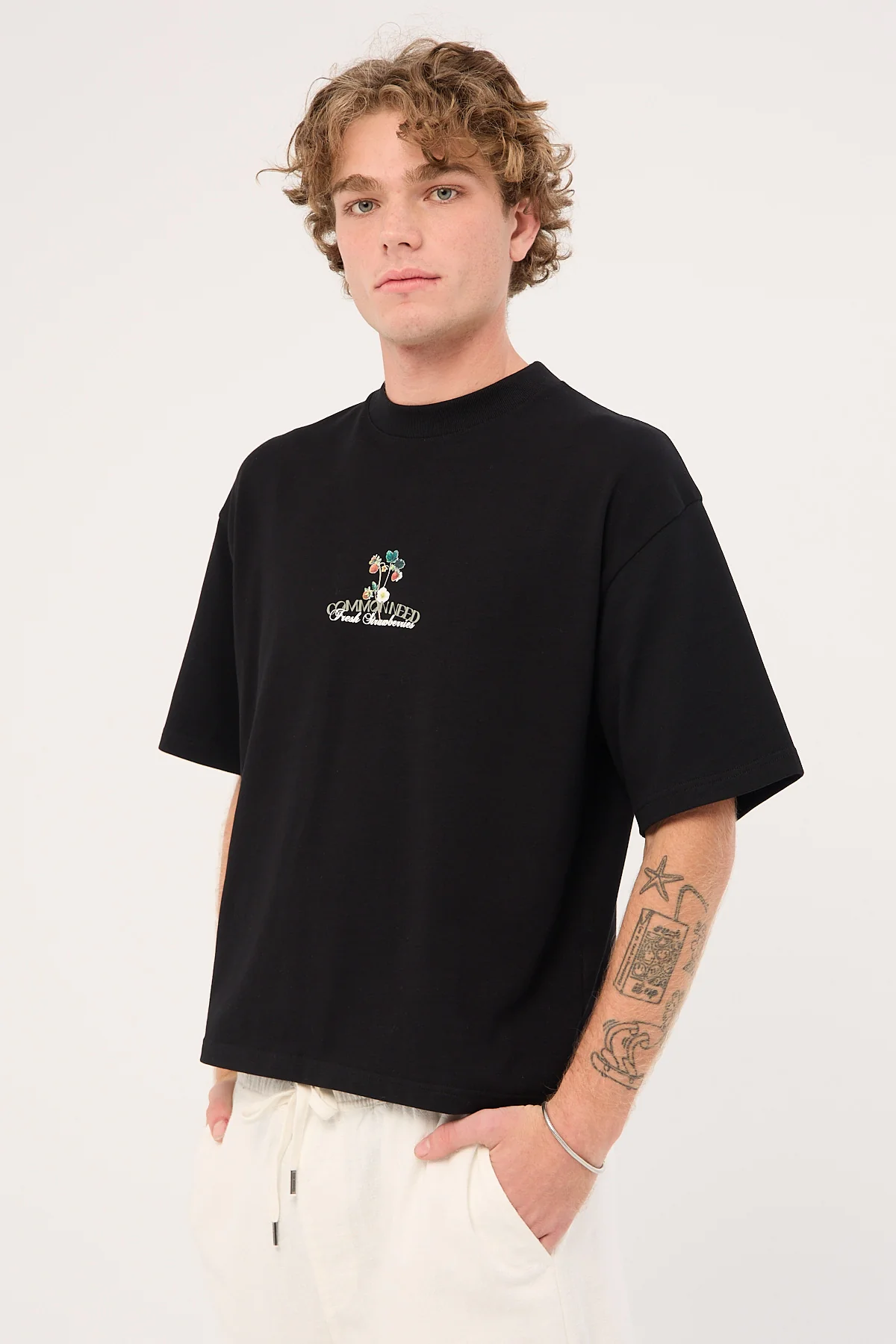 Common Need Strawberry Cropped Heavyweight Easy Tee Black - Image 4