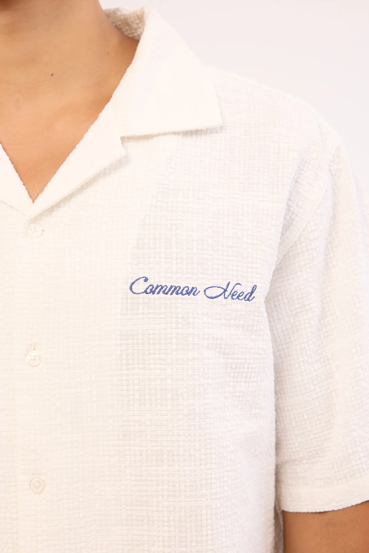 Common Need Terrence Boxy Cropped Resort Shirt White - Image 6