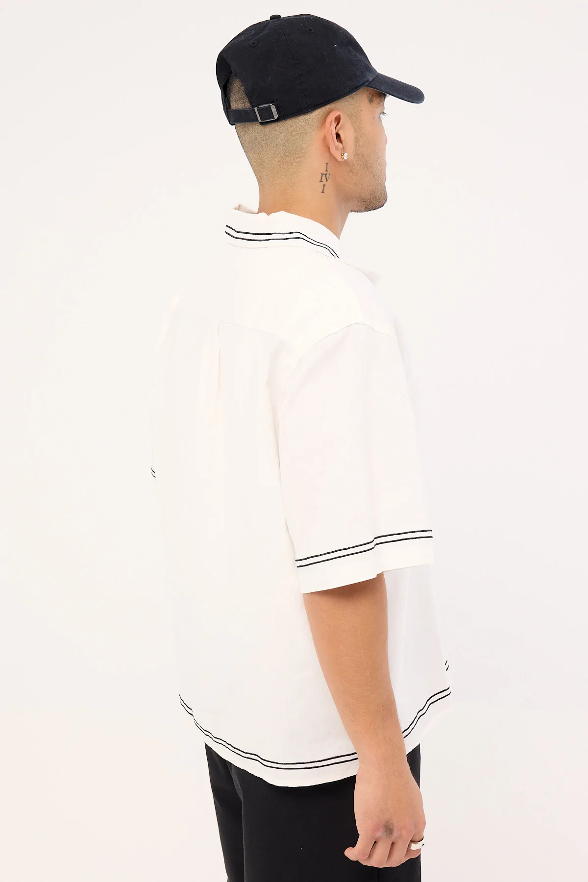 Common Need Token Boxy Cropped Resort Shirt White - Image 7
