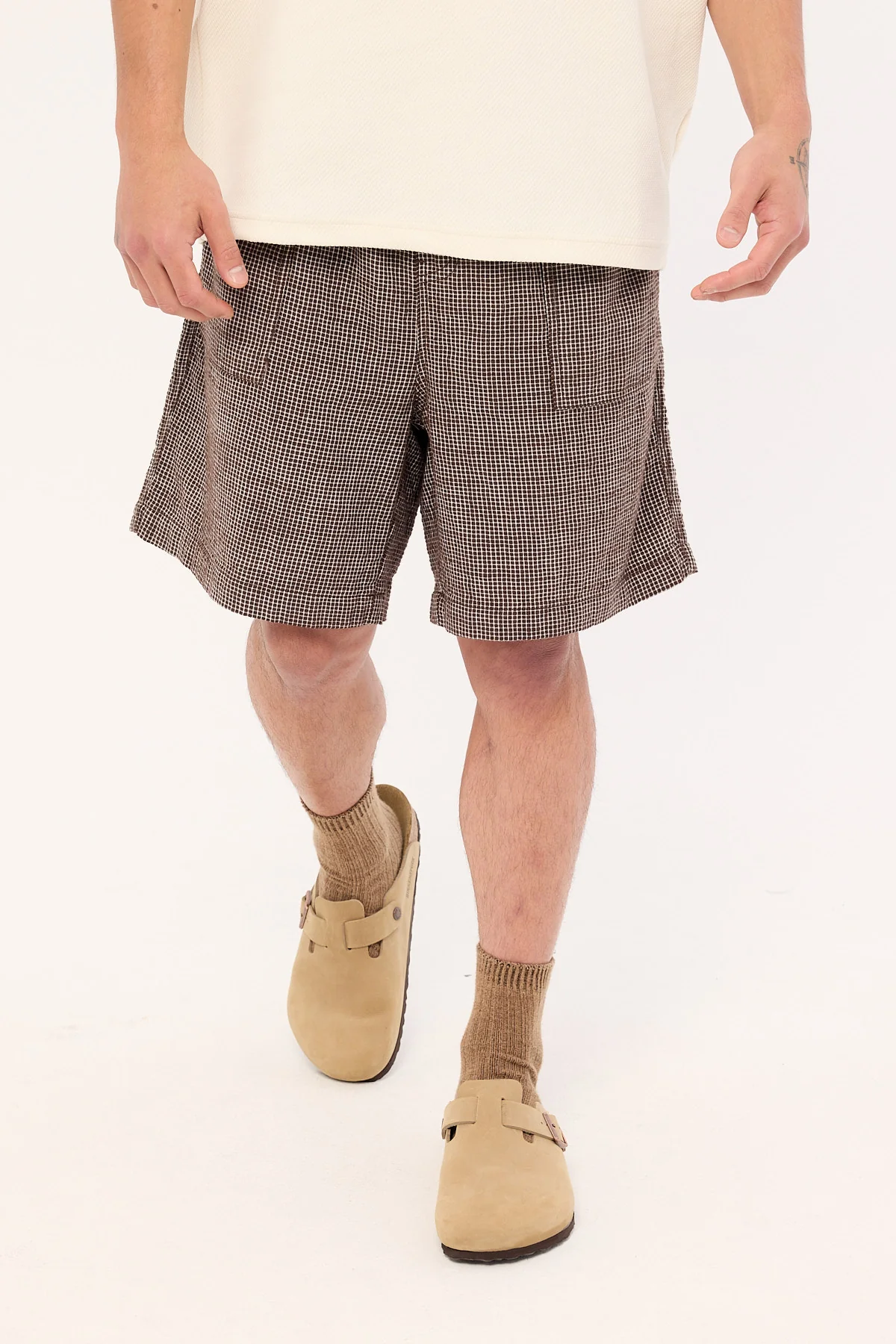 Common Need Truman Baggy Short Brown Check - Image 2