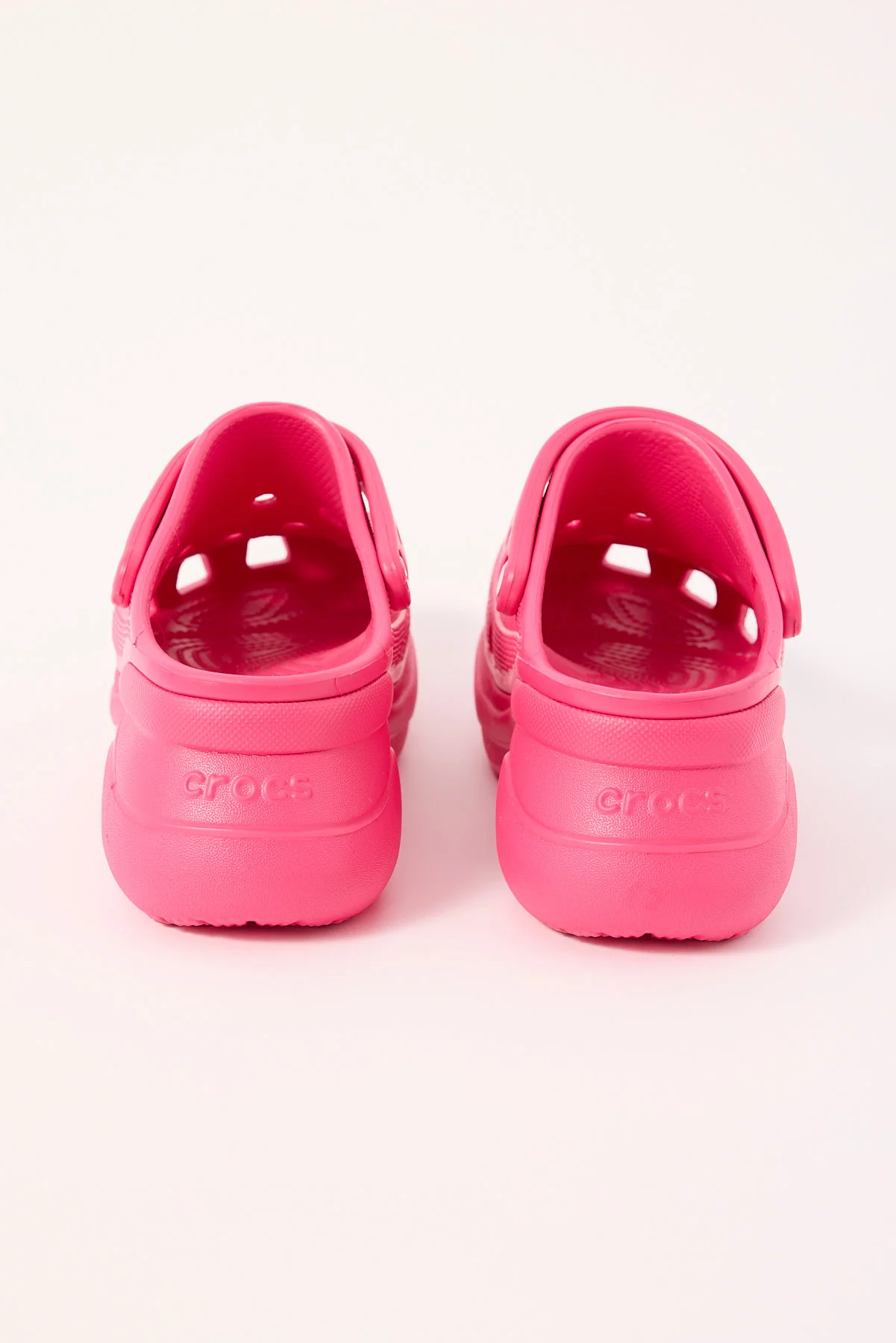 Crocs Bae Clog Dragonfruit - Image 3