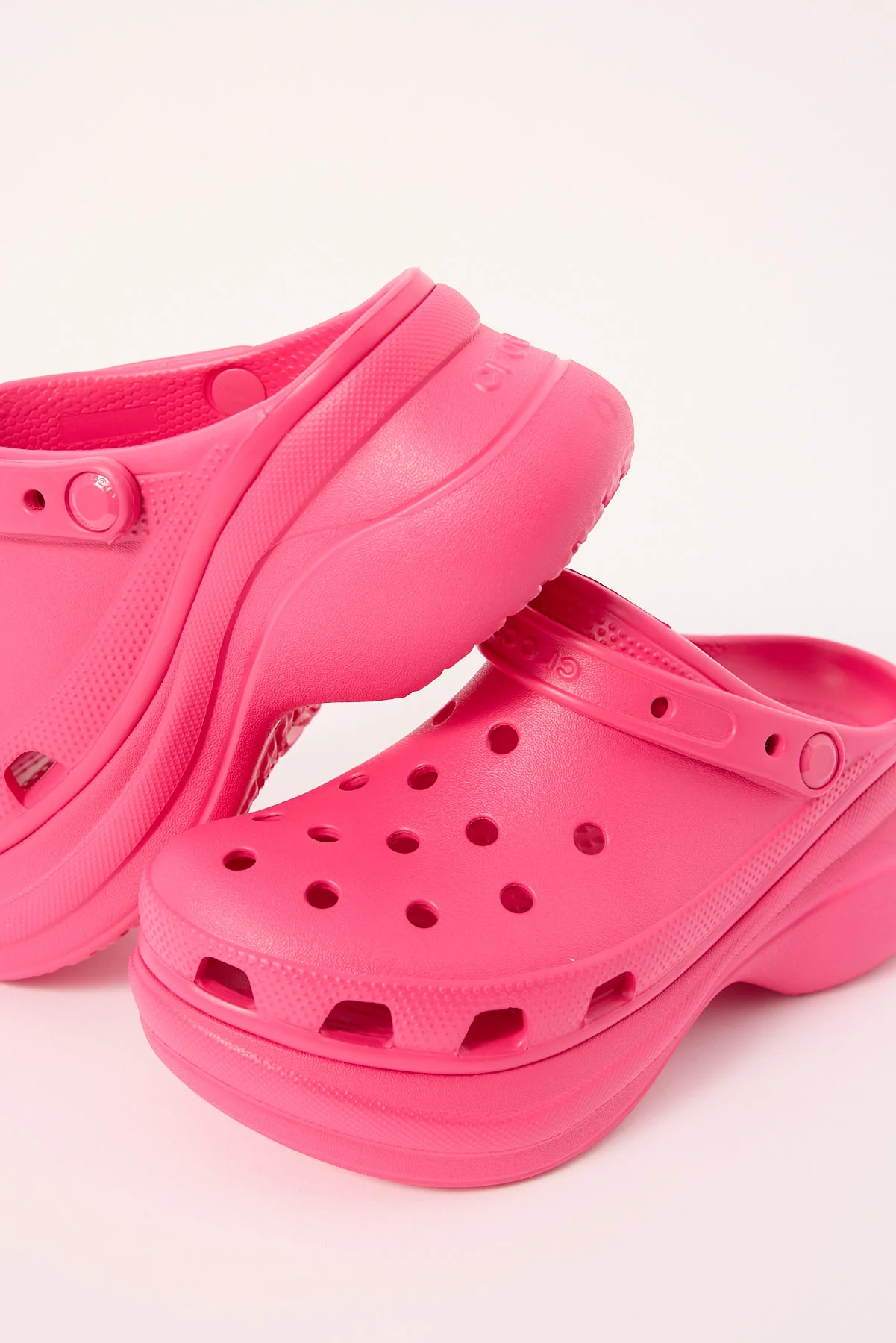 Crocs Bae Clog Dragonfruit - Image 4