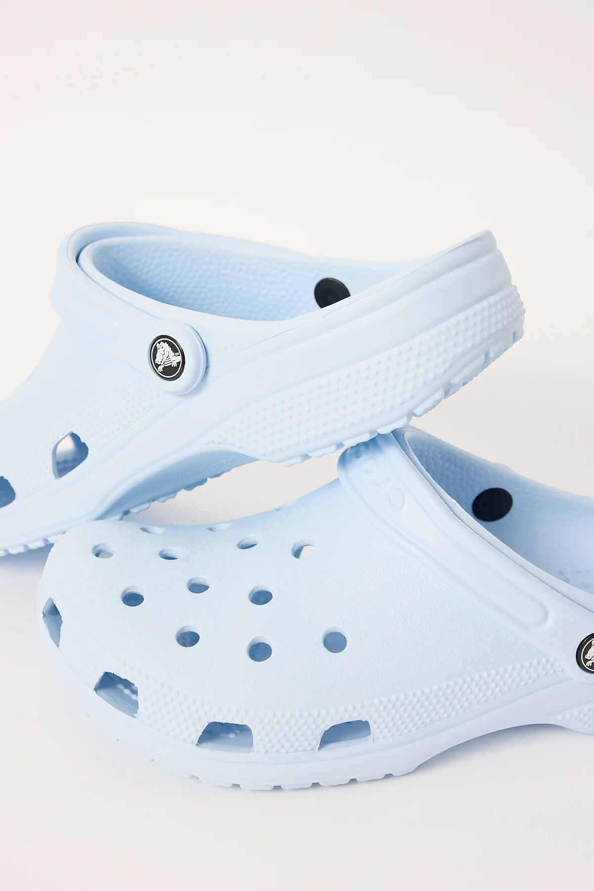 Crocs Classic Clog Blue Frost - Image 4