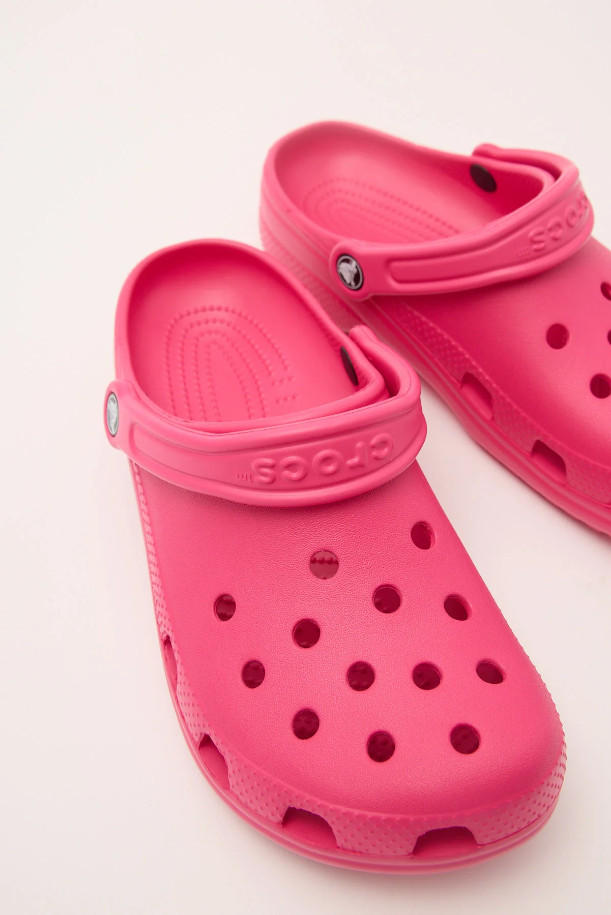 Crocs Classic Clog Dragonfruit - Image 3