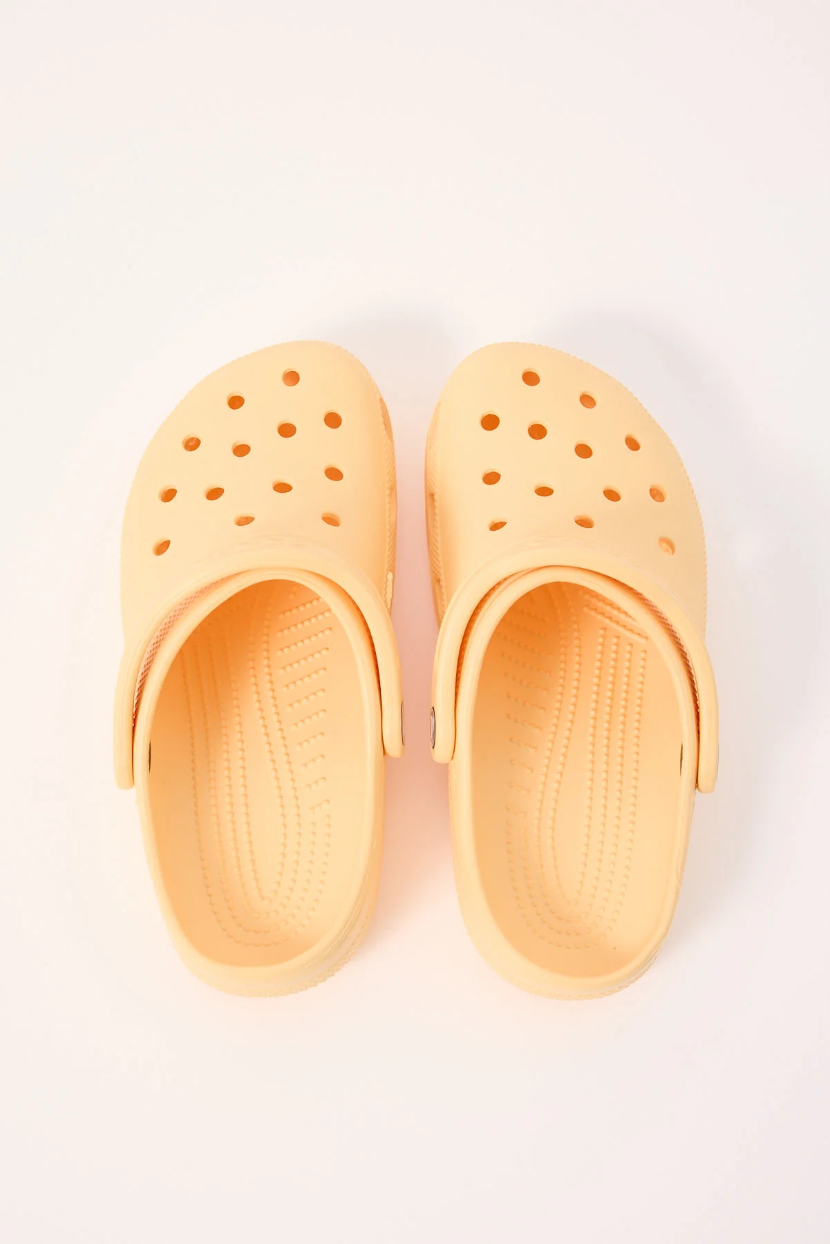 Crocs Classic Clog Golden Hour - Image 3