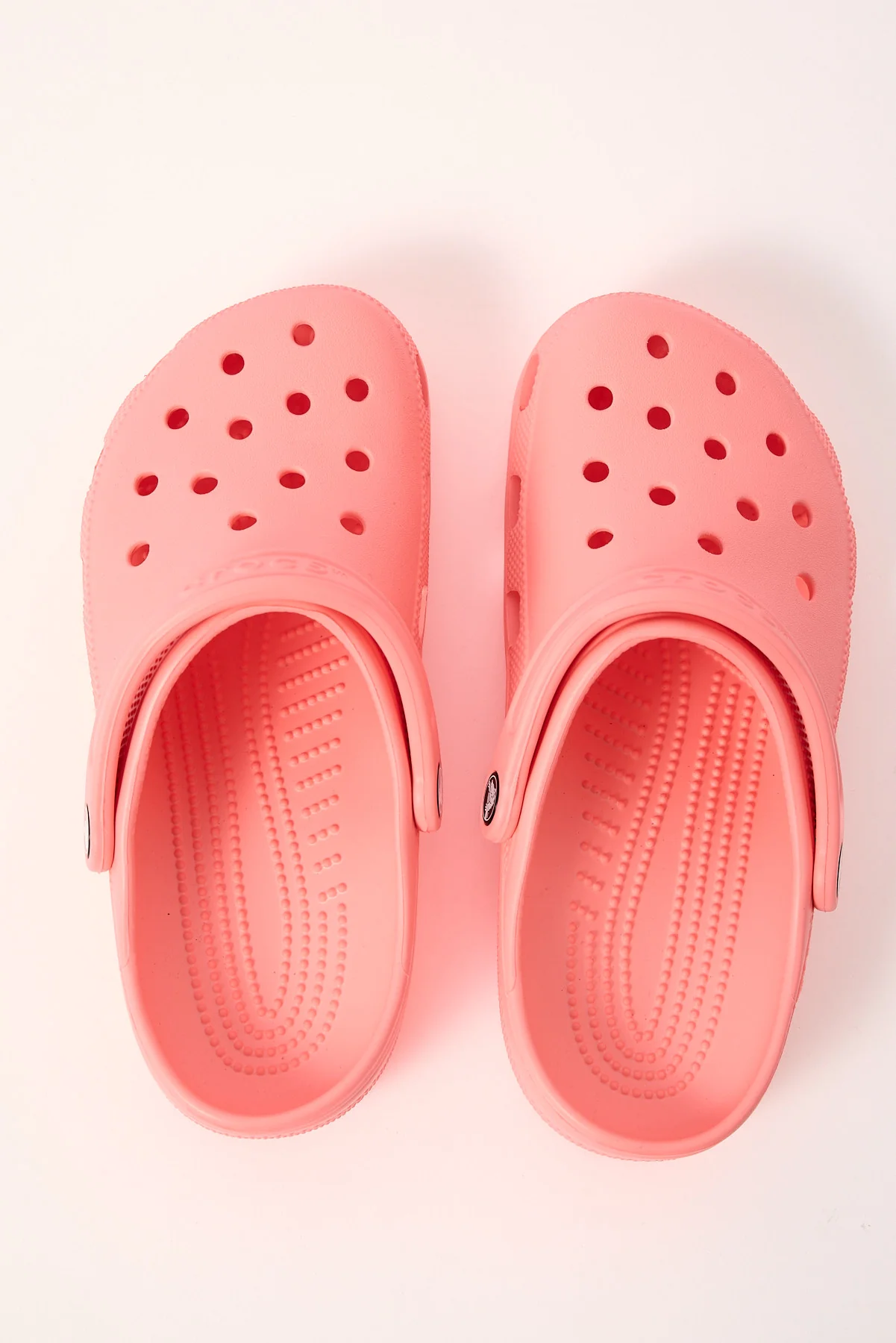 Crocs Classic Clog Guava - Image 2