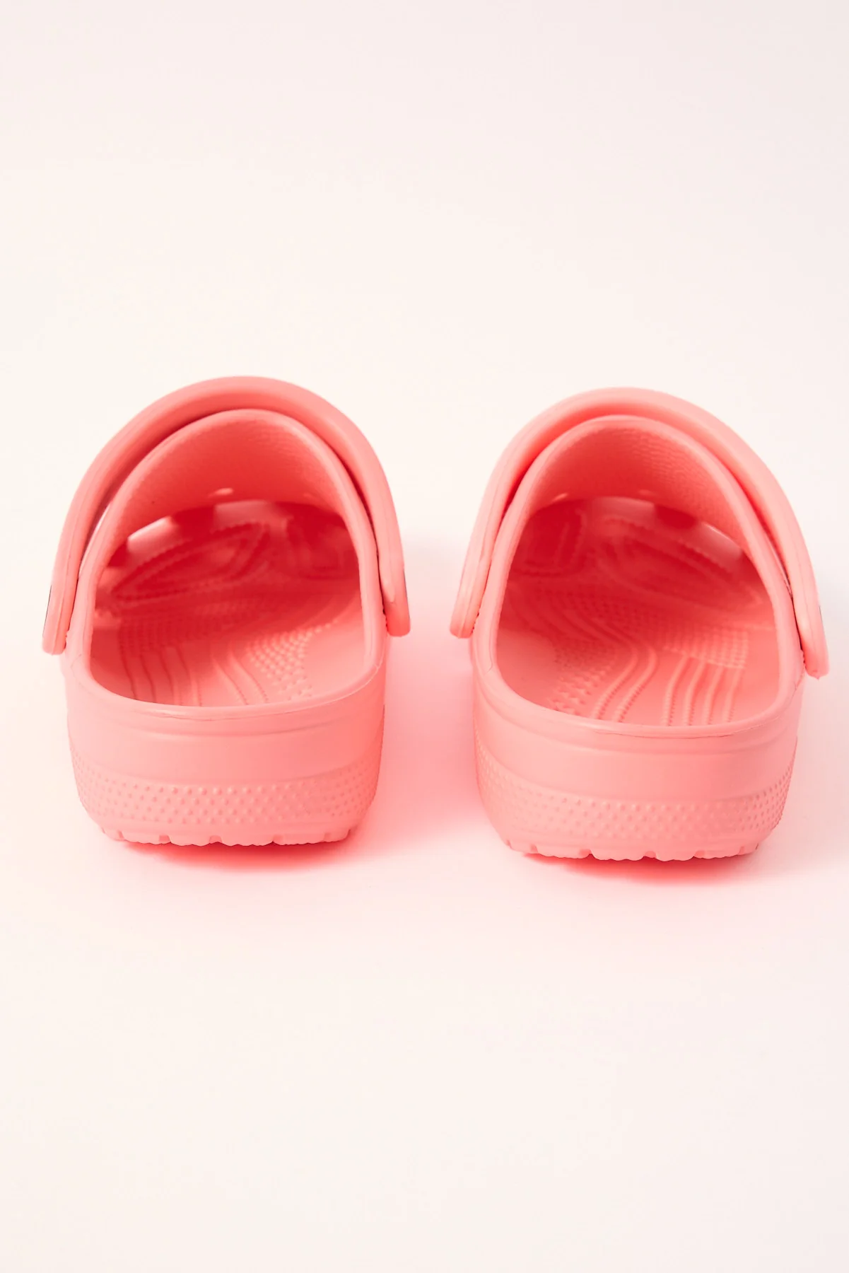 Crocs Classic Clog Guava - Image 3