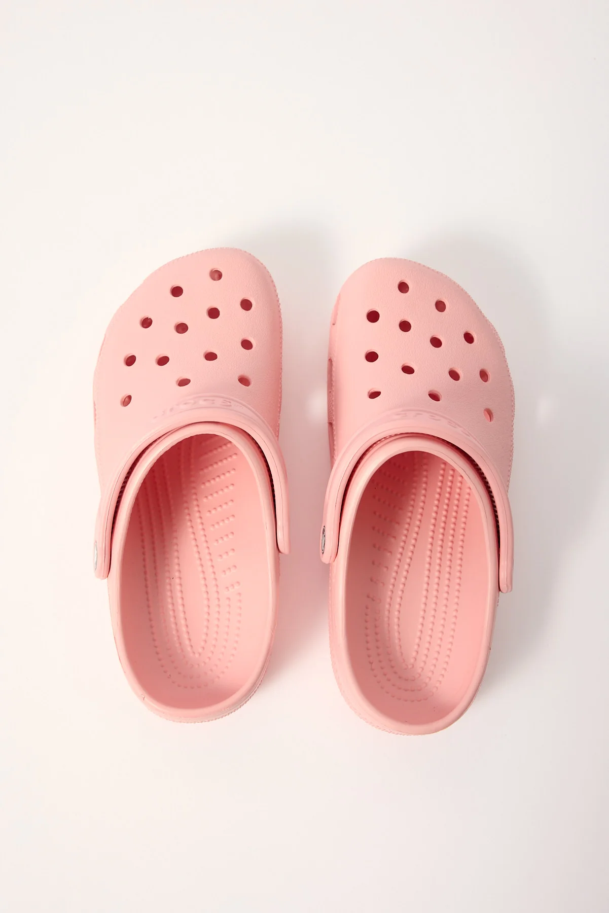 Crocs Classic Clog Powder Pink - Image 2