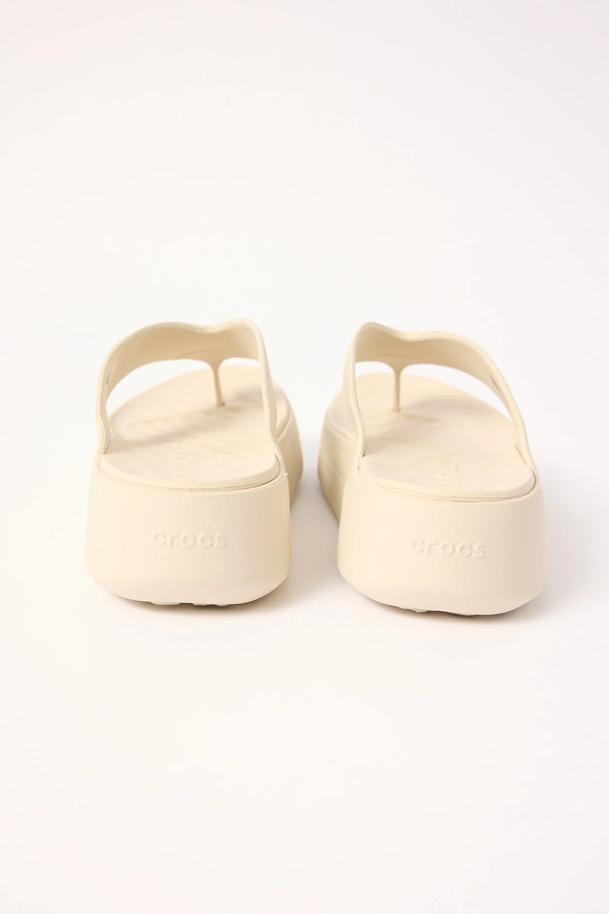 Crocs Getaway Platform Flip Stucco - Image 3
