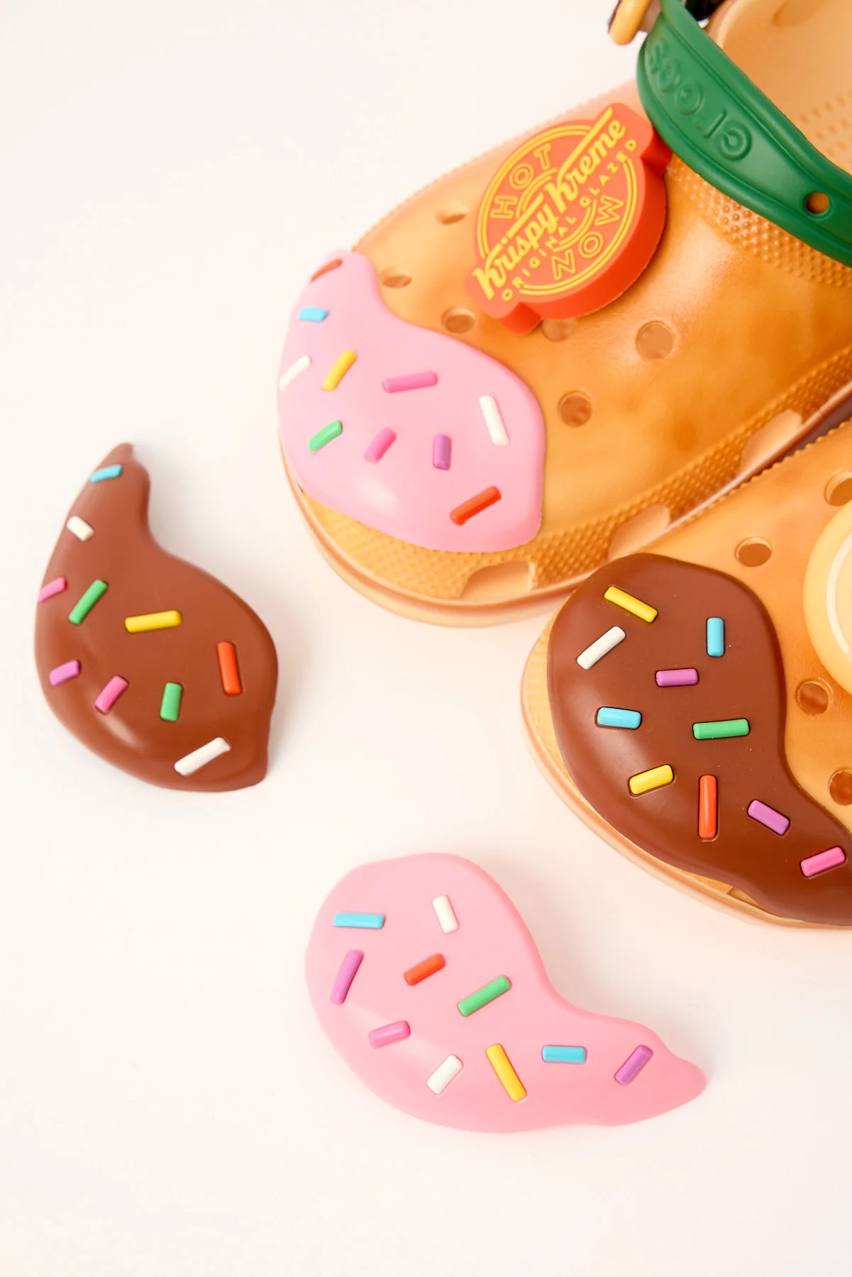 Crocs Krispy Kreme Classic Clog Golden Hour - Image 5
