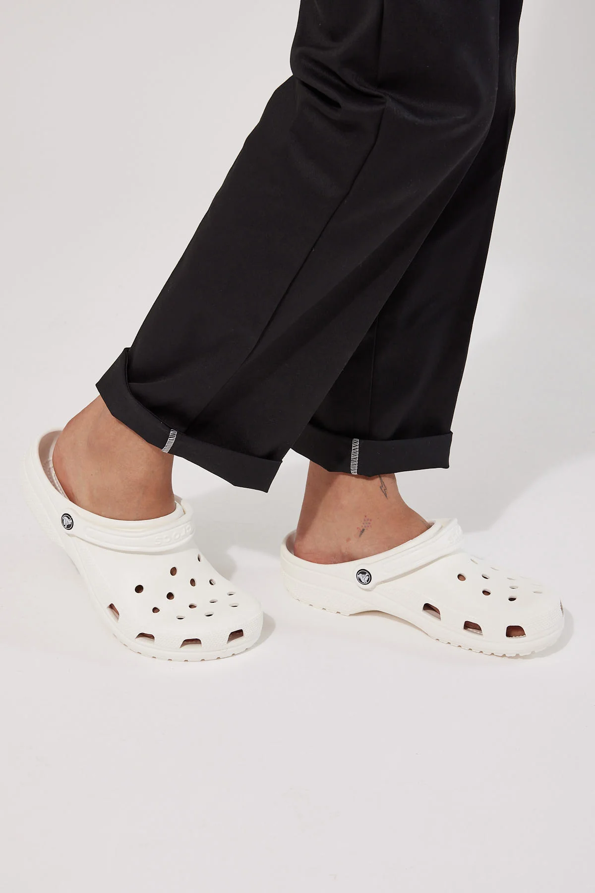 Crocs Classic White - Image 2