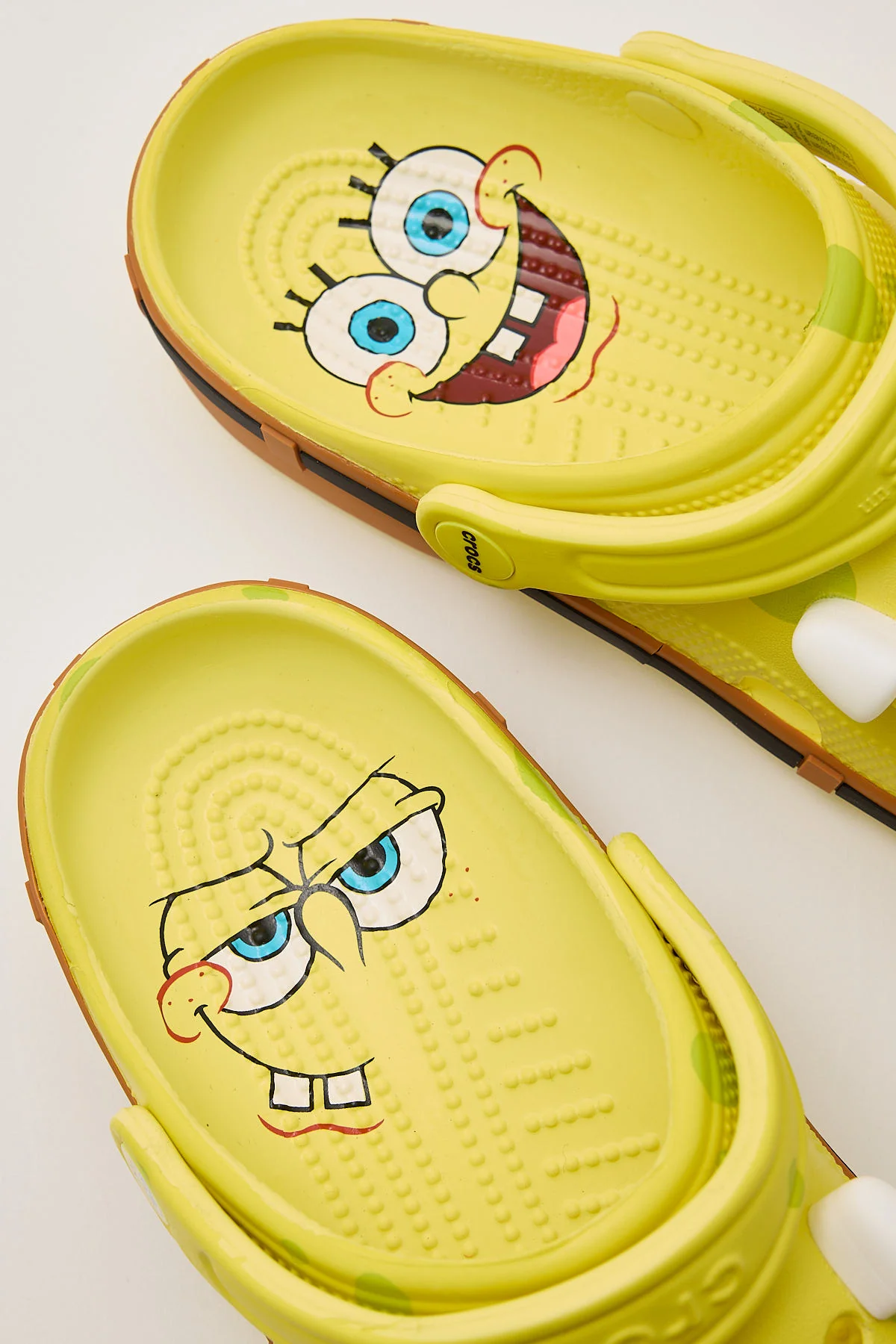 Crocs Mens Spongebob Classic Clog Yellow - Image 4