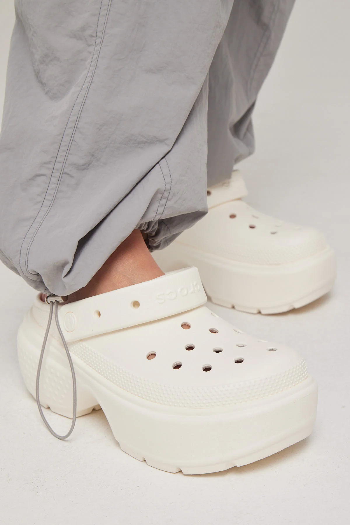 Crocs Stomp Clog Chalk - Image 5