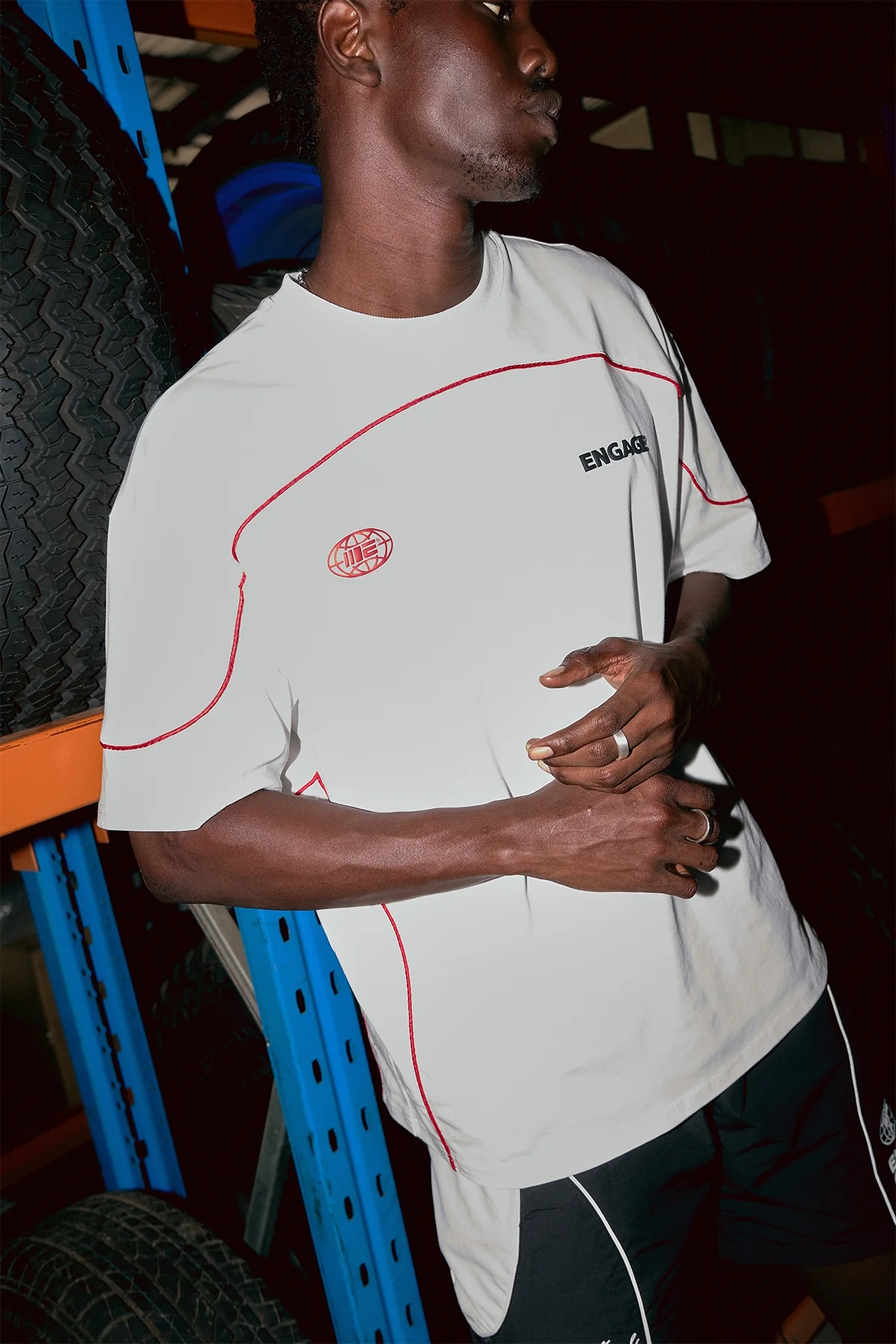 Engage Engage Global Piping Tee White - Image 3