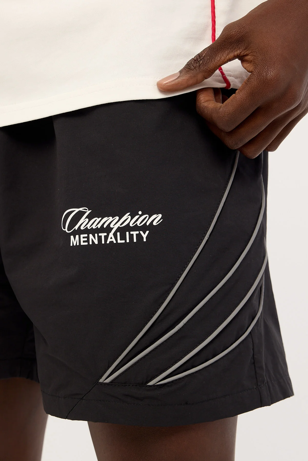Engage Reflective Global Short Black - Image 6