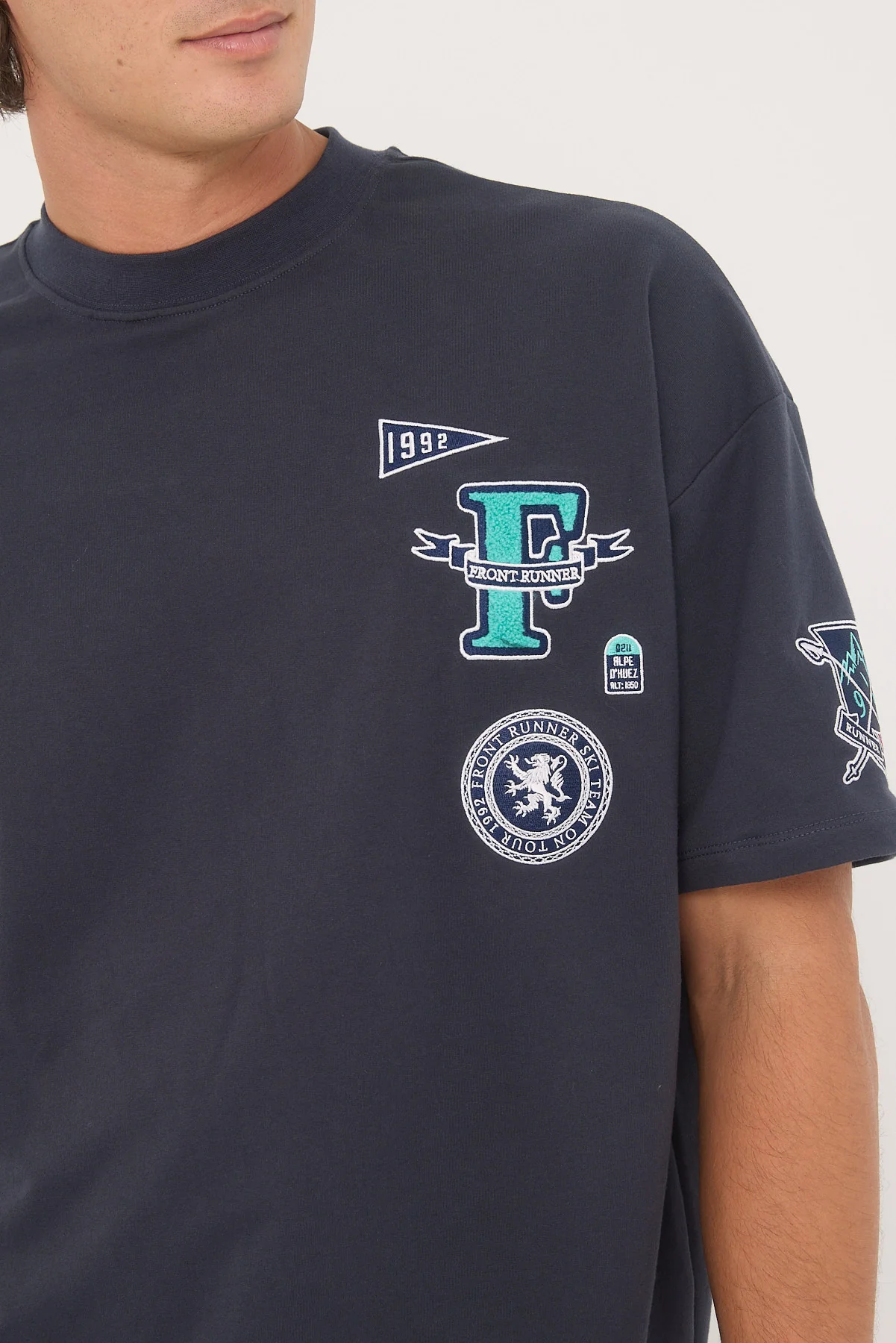 Front Runner Coureur Avant Tee Navy - Image 6
