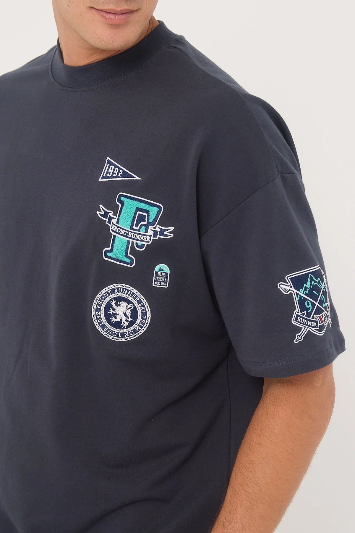 Front Runner Coureur Avant Tee Navy - Image 8