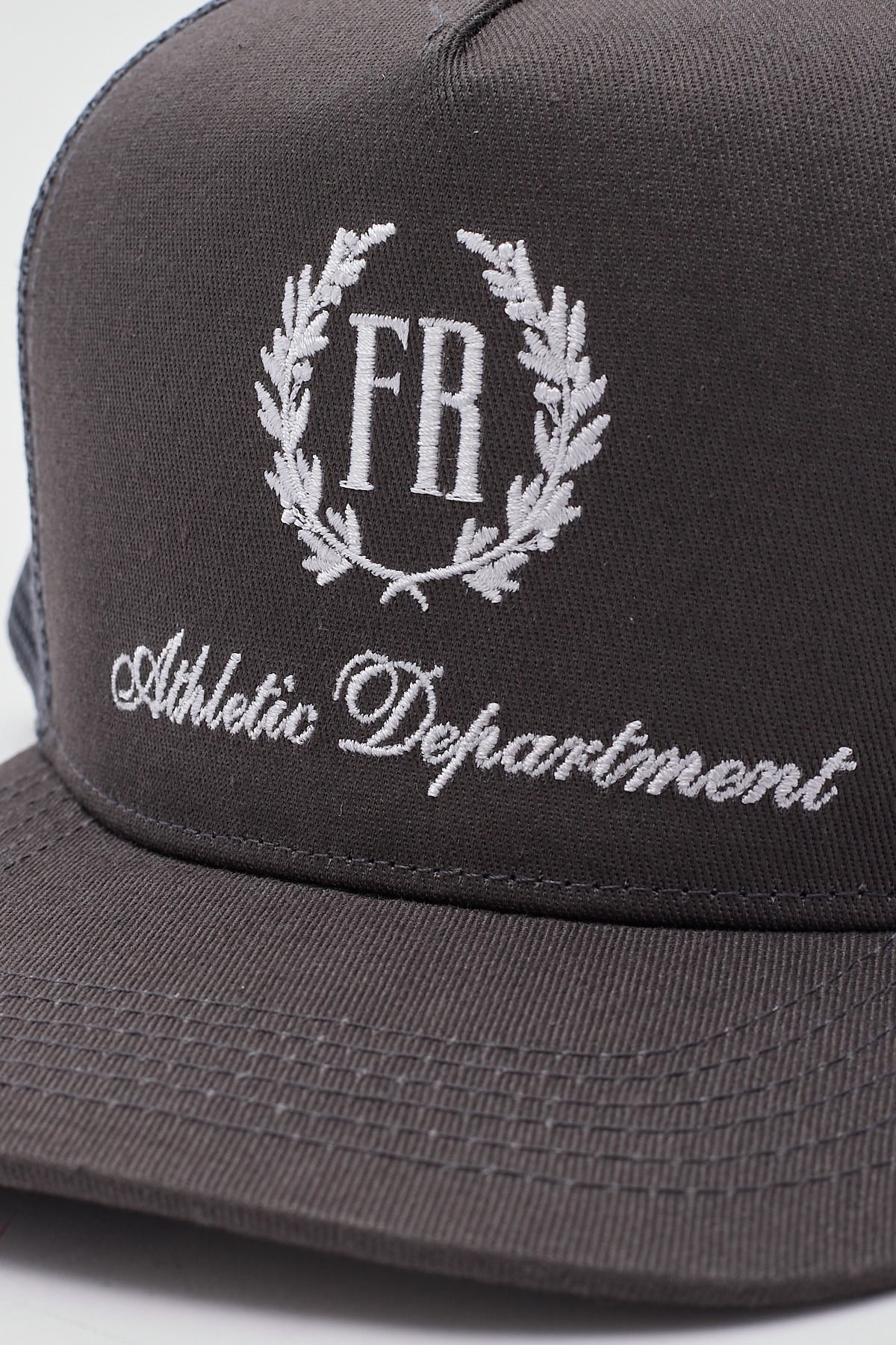Front Runner Excellence Trucker Cap Coal - Image 4