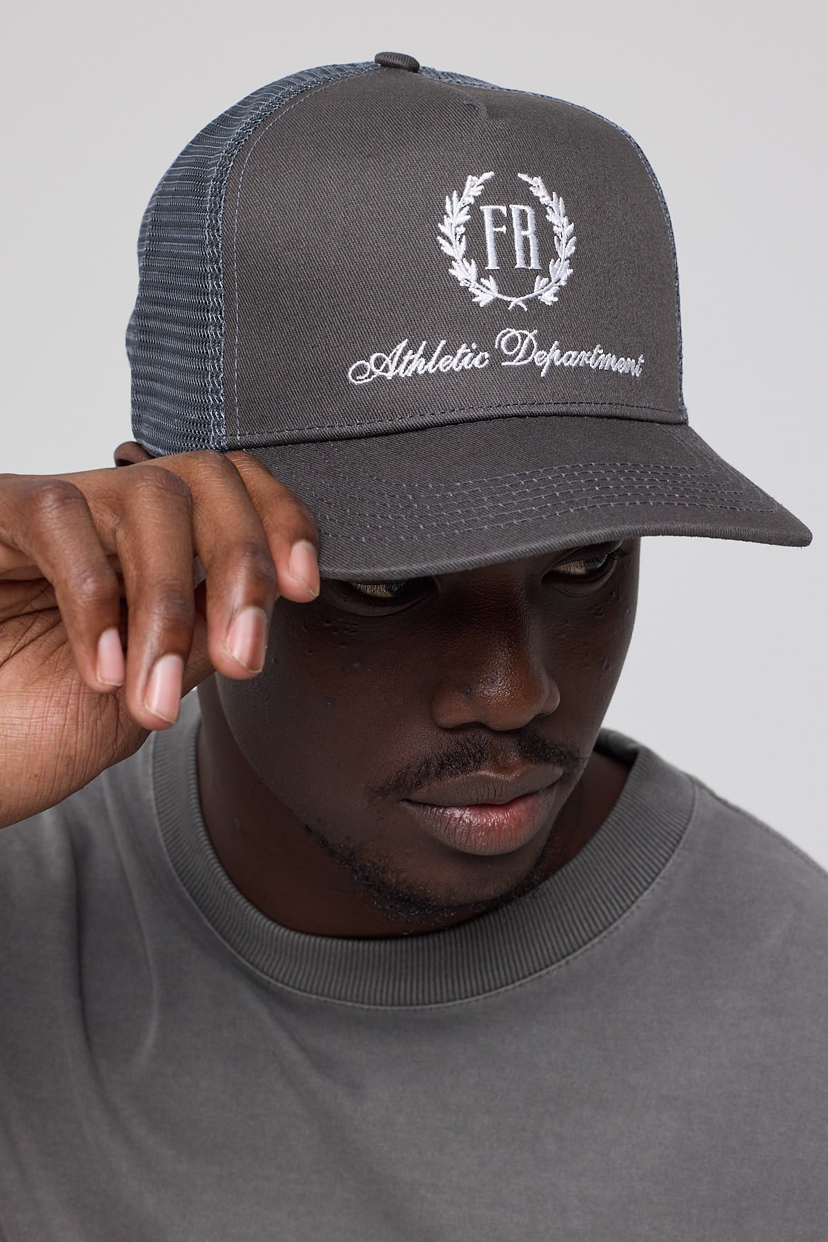 Front Runner Excellence Trucker Cap Coal - Image 5