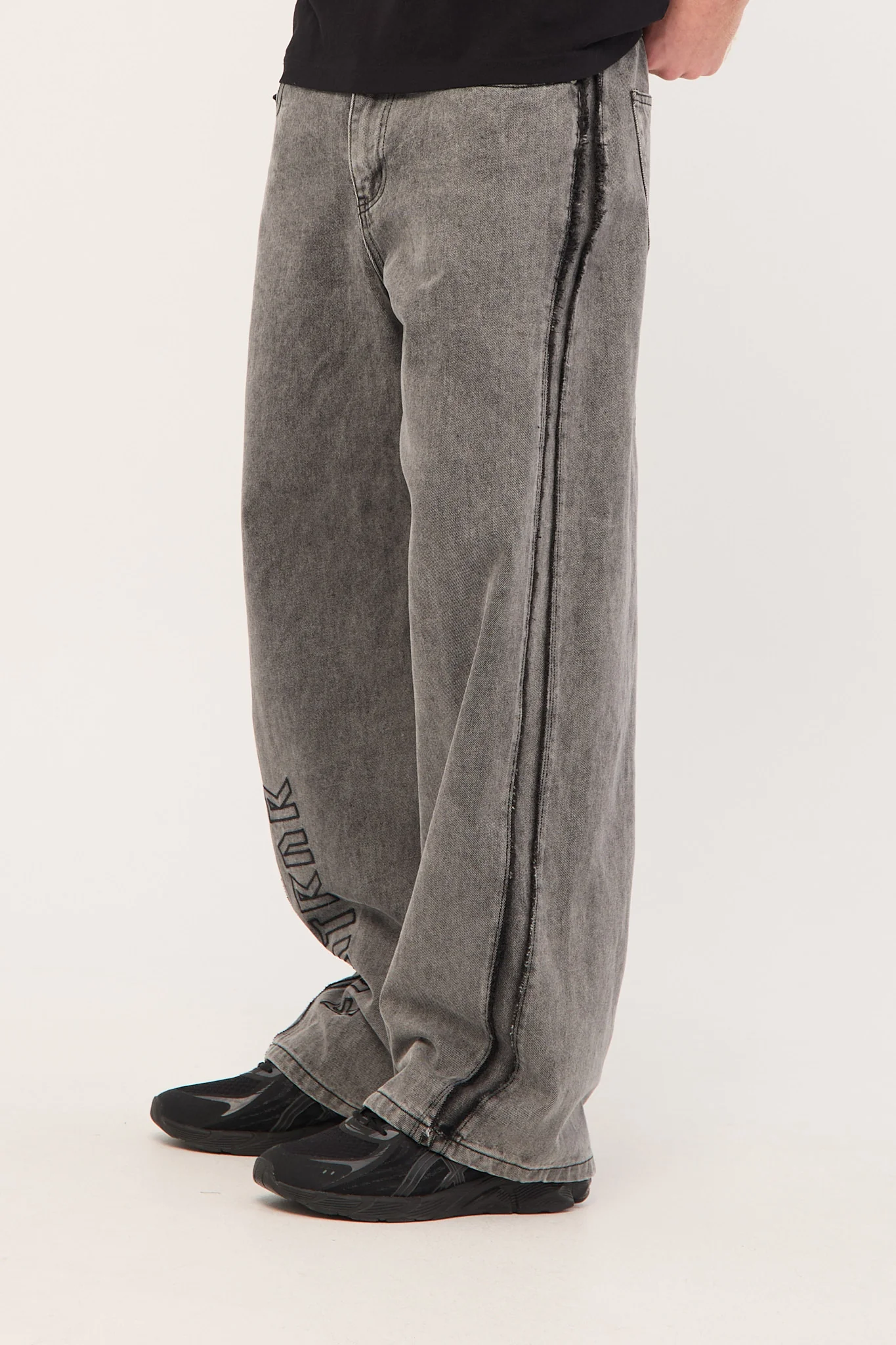 Front Runner FRNTRNR Baggy Jean Washed Black - Image 4