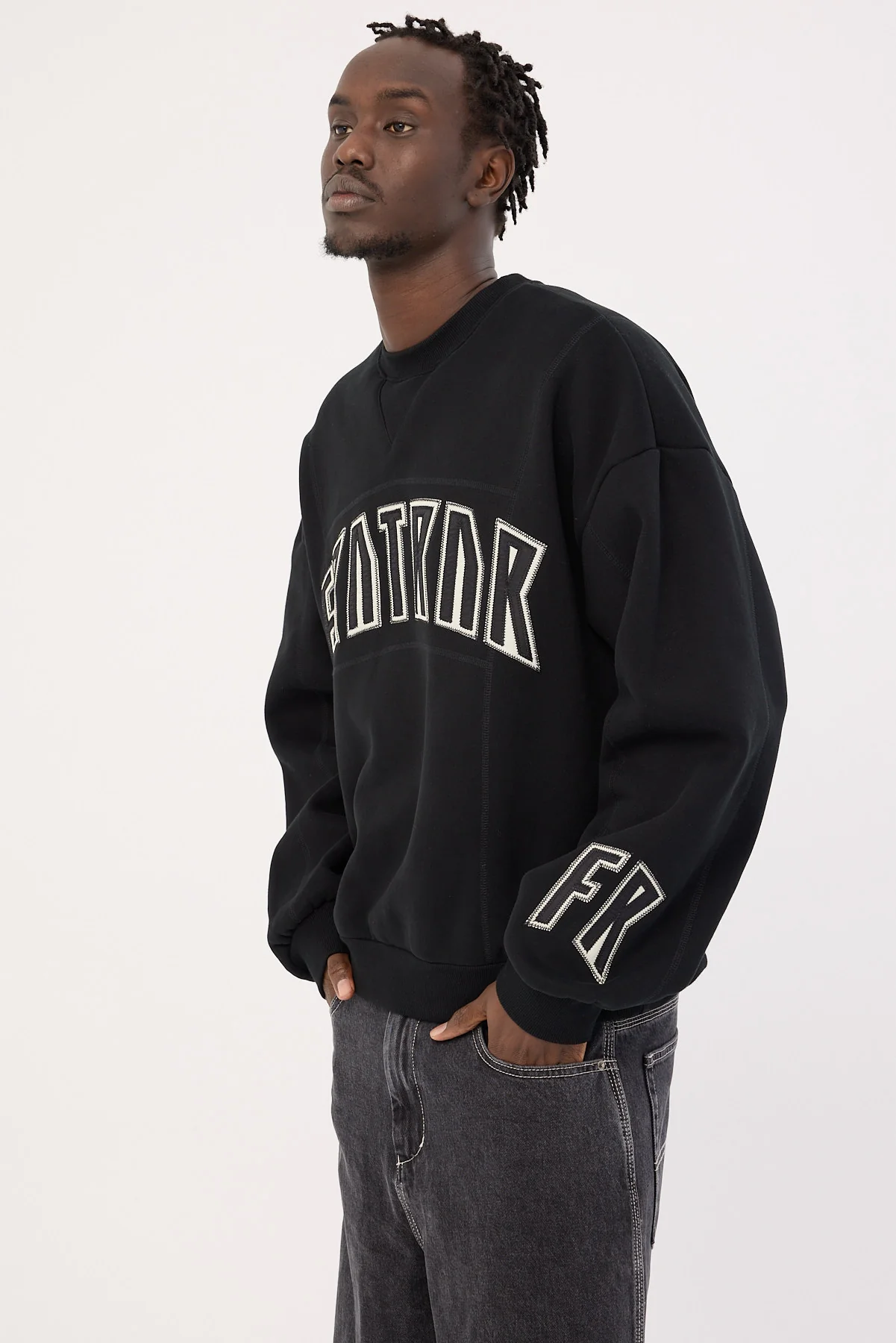 Front Runner FRTNRNR Crewneck Black - Image 5
