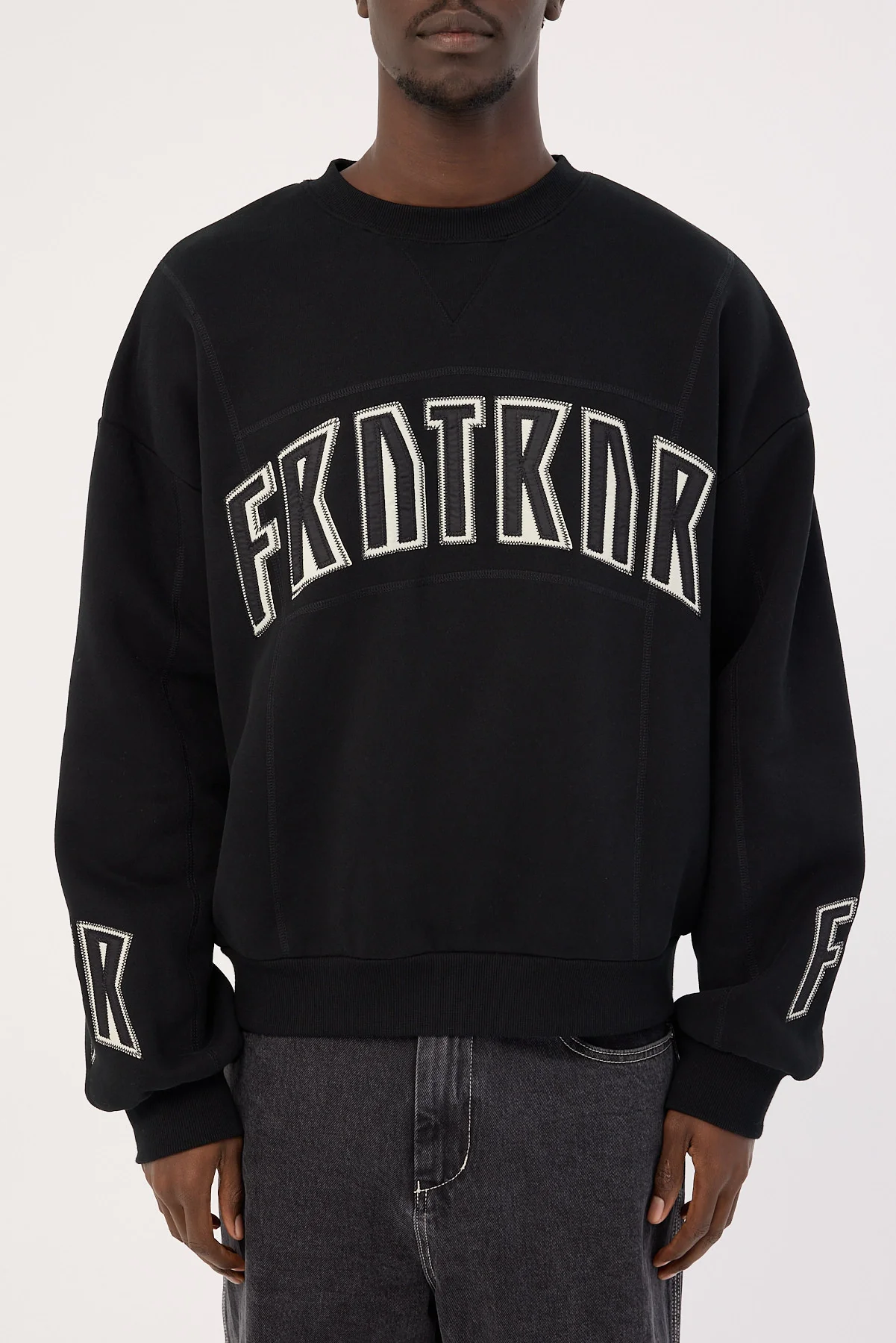 Front Runner FRTNRNR Crewneck Black - Image 8