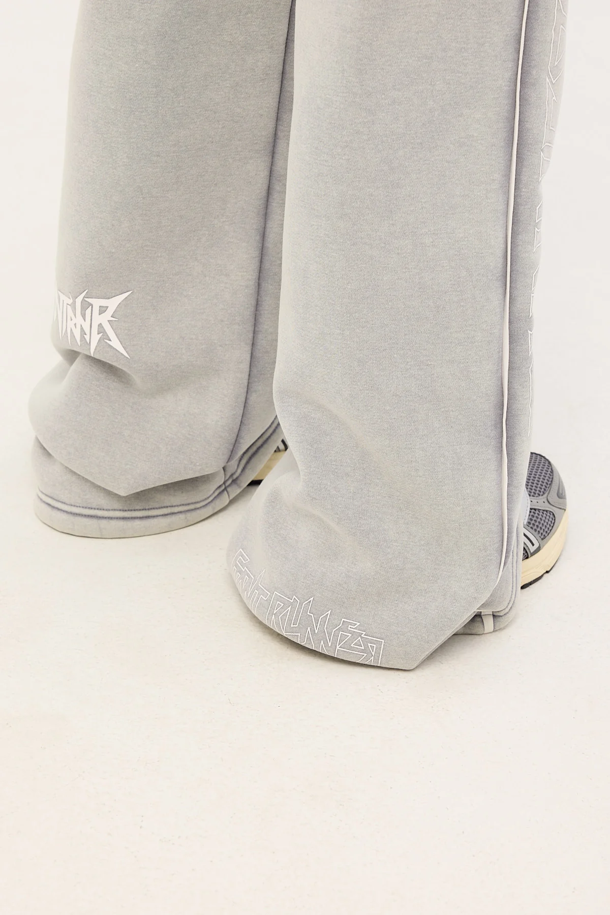 Front Runner Hypercore Wide Leg Tracke Pant Concrete - Image 10