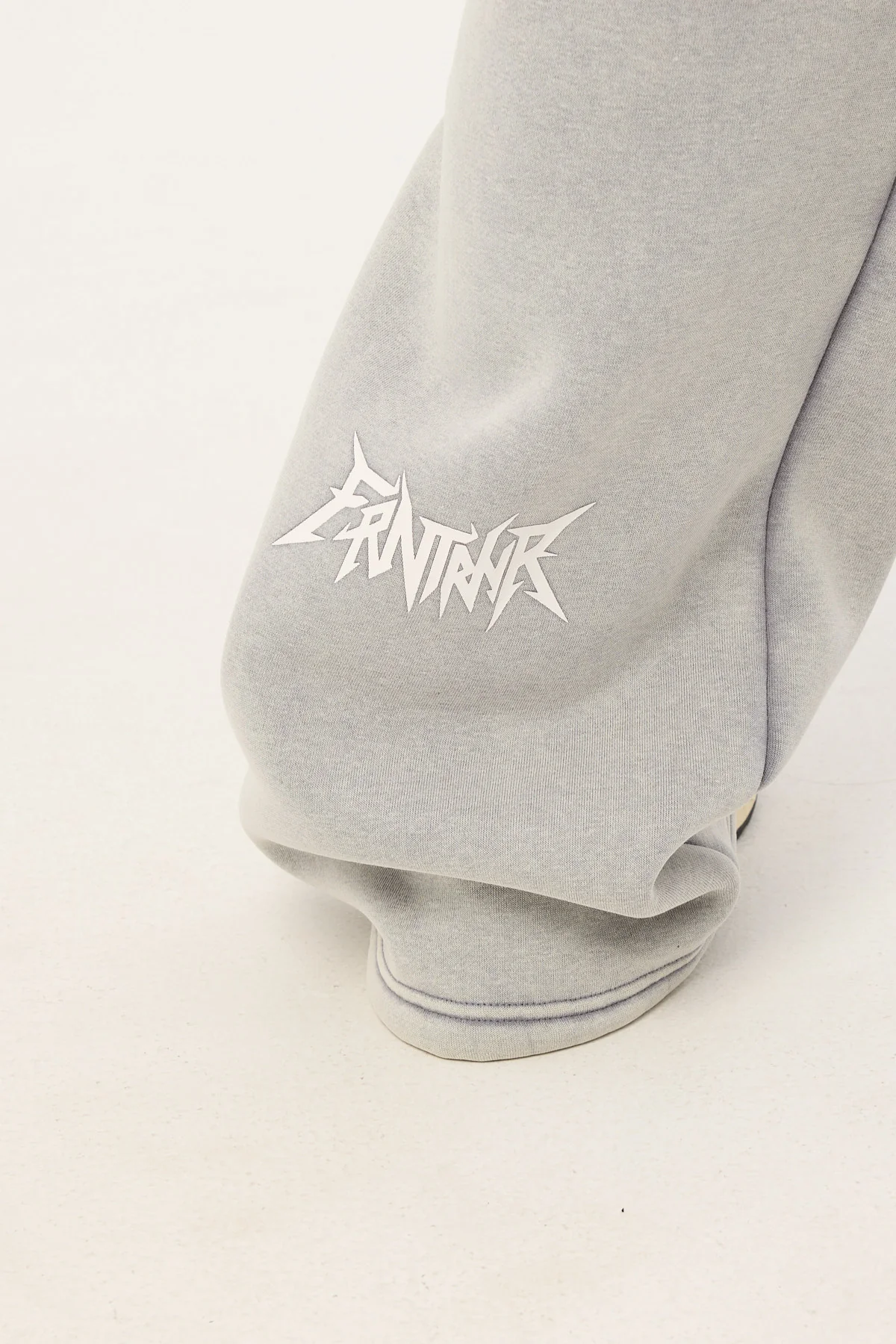 Front Runner Hypercore Wide Leg Tracke Pant Concrete - Image 8