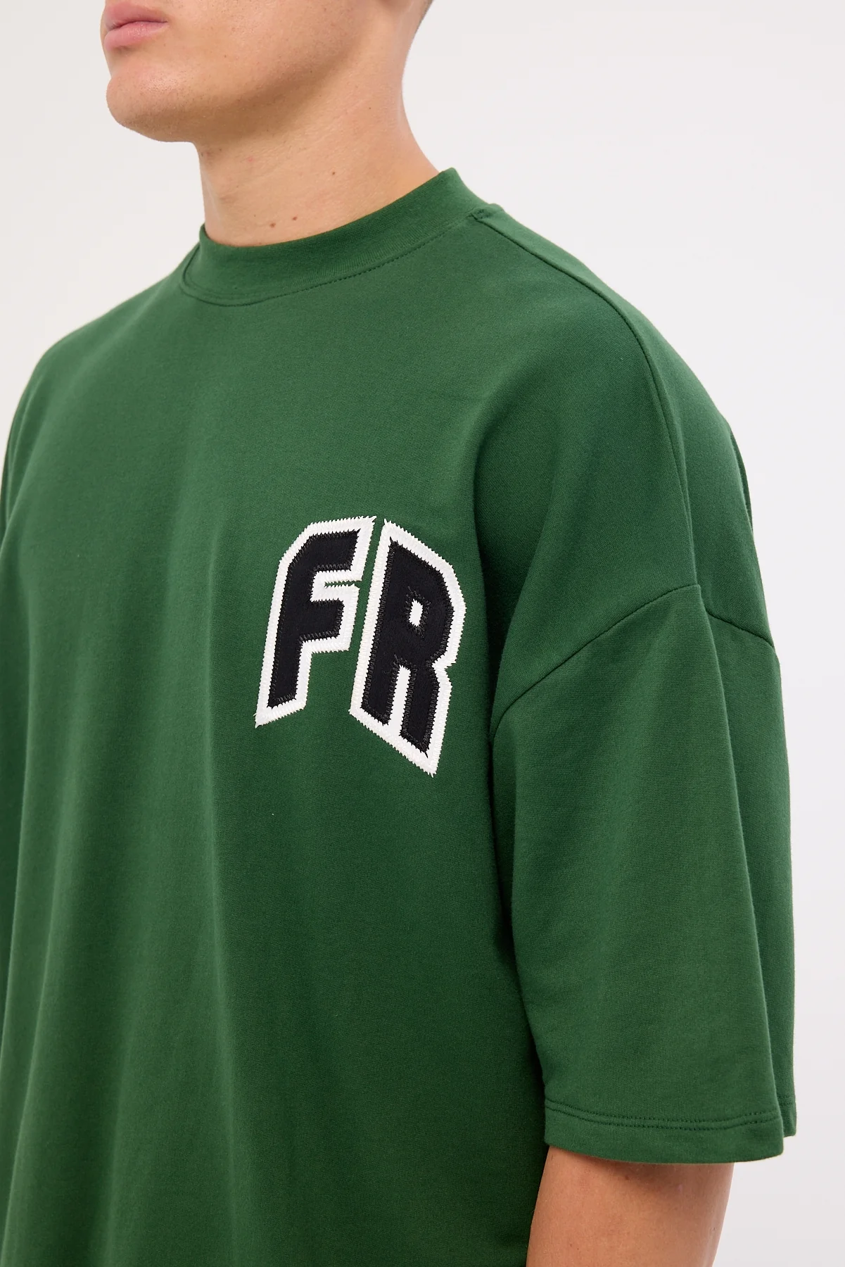 Front Runner Modern Classic Tee College Green - Image 4