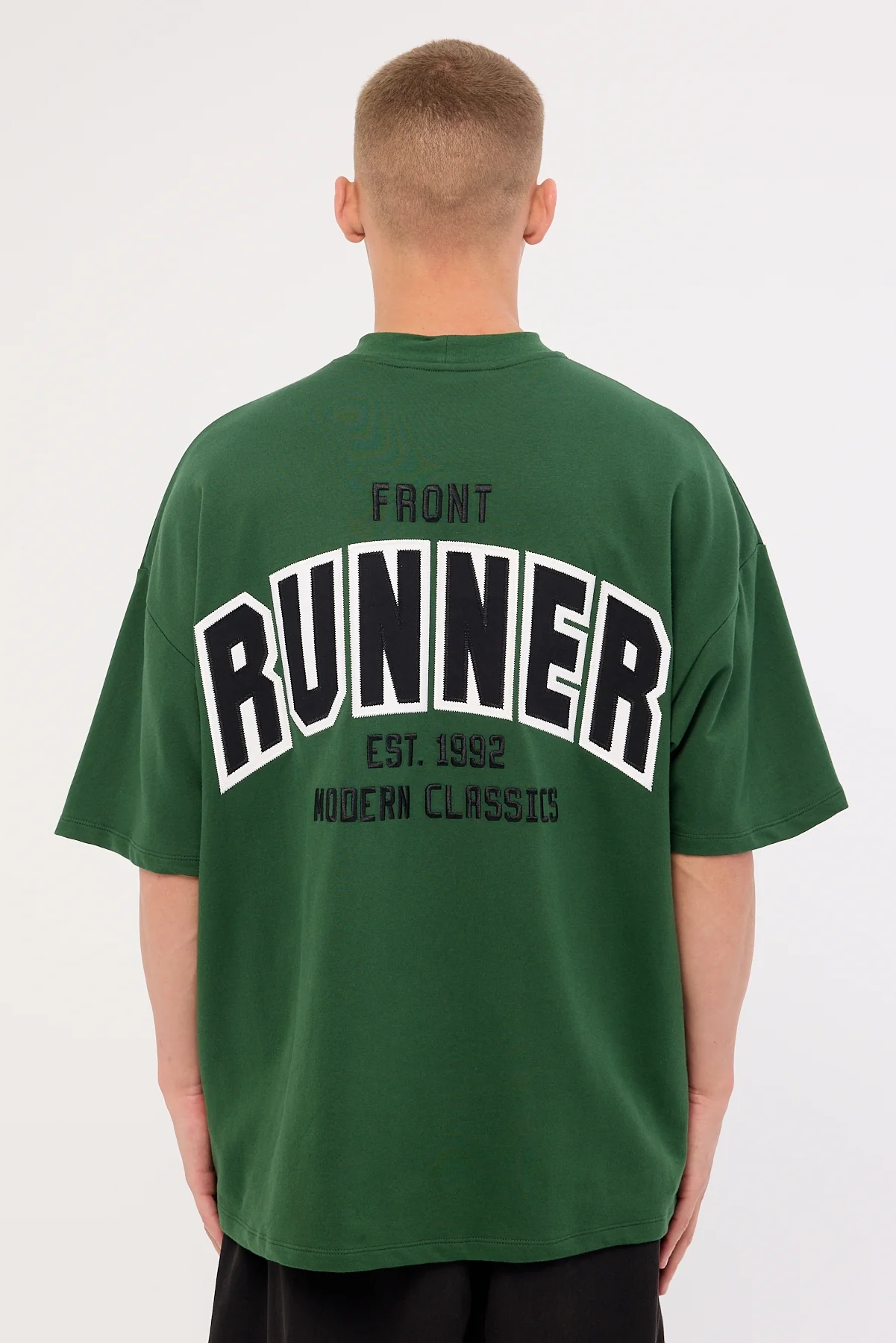 Front Runner Modern Classic Tee College Green - Image 6