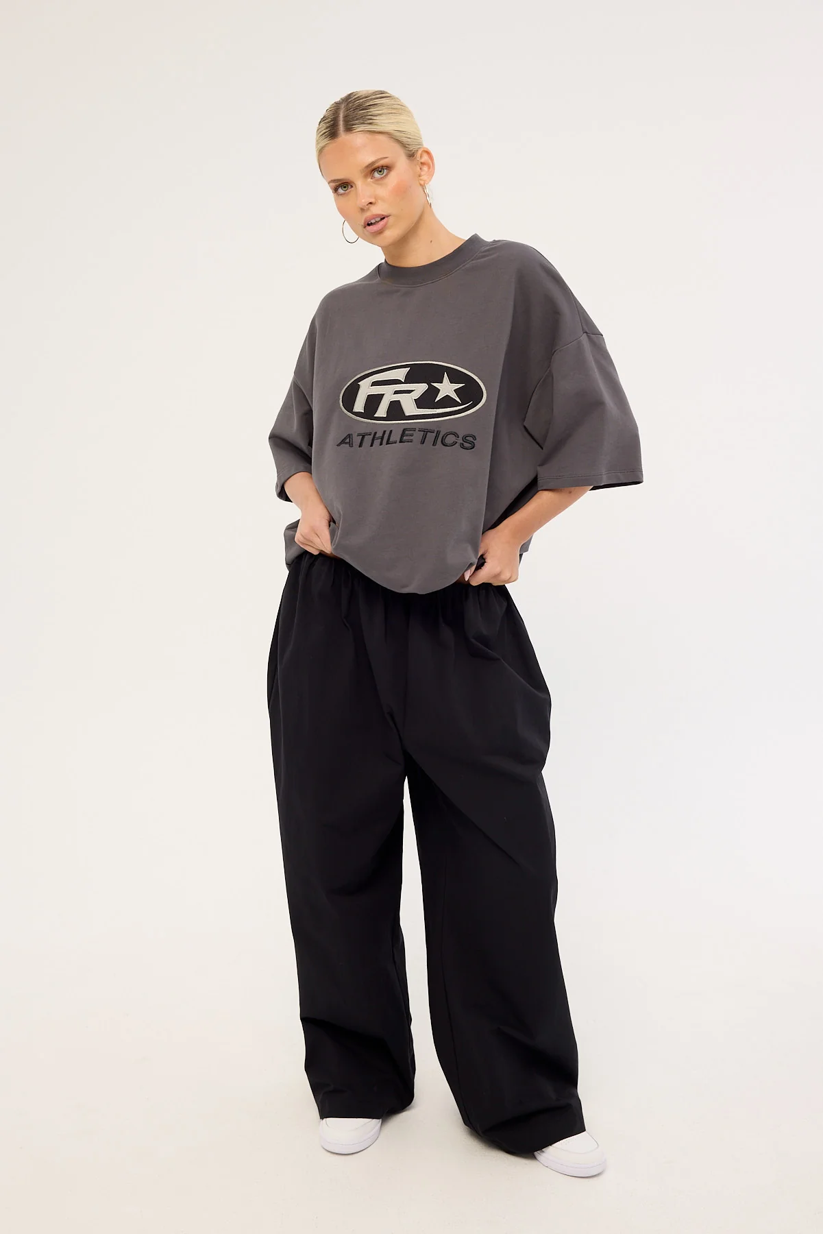 Front Runner Resilience Tee Charcoal - Image 8