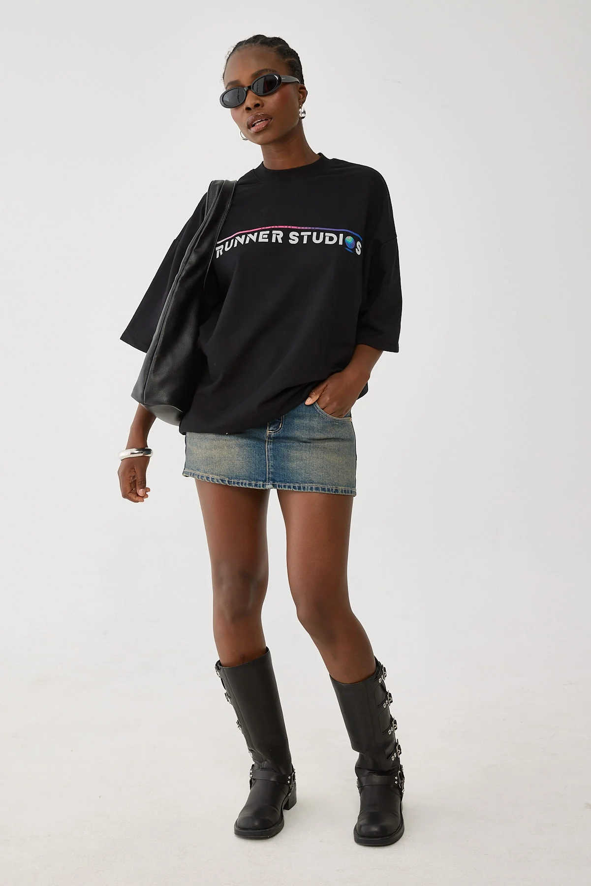 Front Runner Runner Studios Tee Black - Image 10