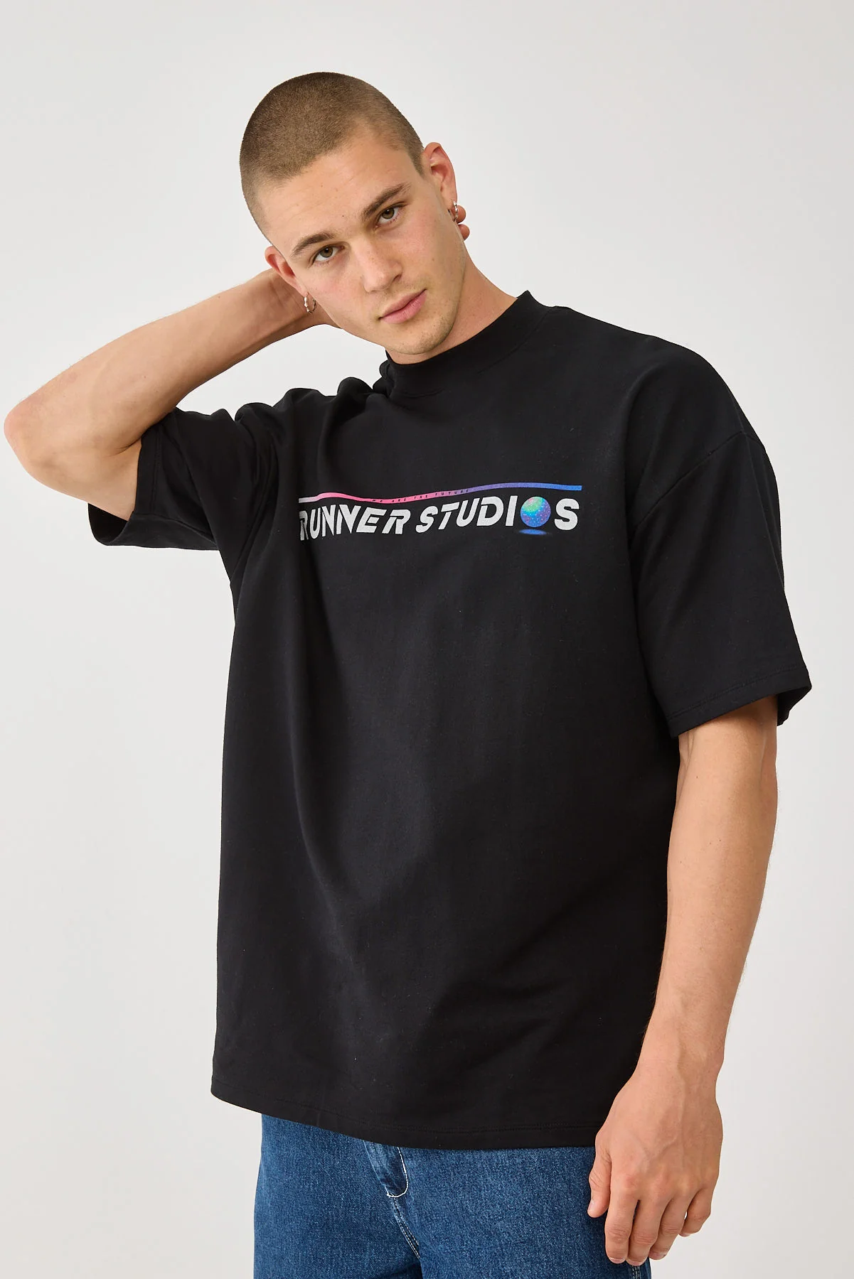 Front Runner Runner Studios Tee Black - Image 11