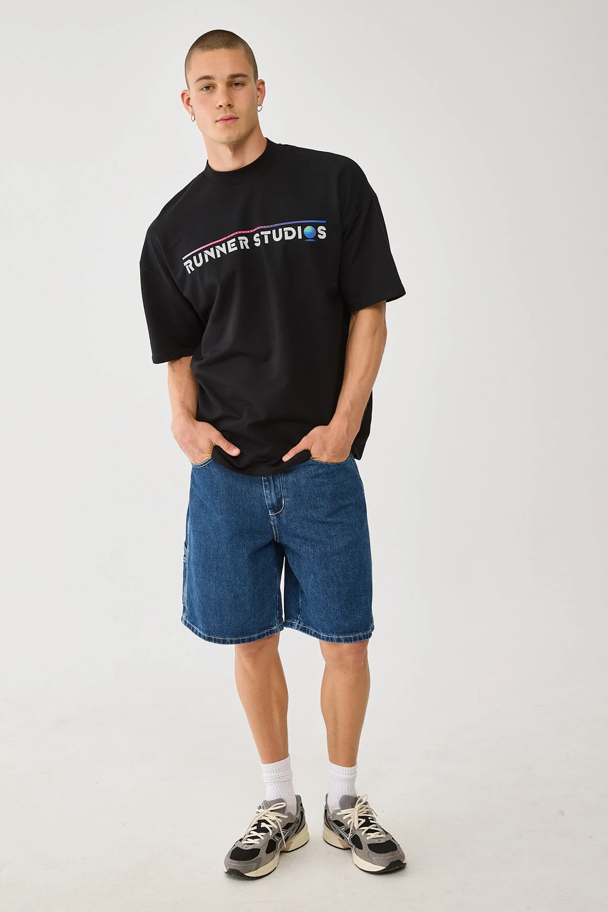 Front Runner Runner Studios Tee Black - Image 6
