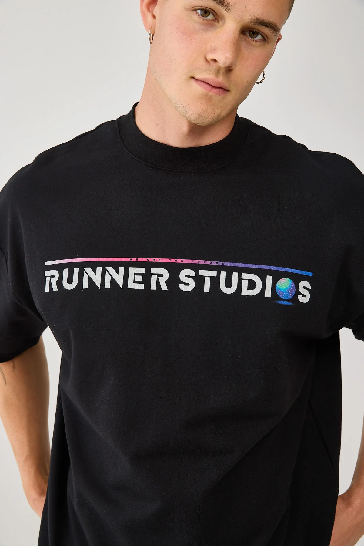 Front Runner Runner Studios Tee Black - Image 8