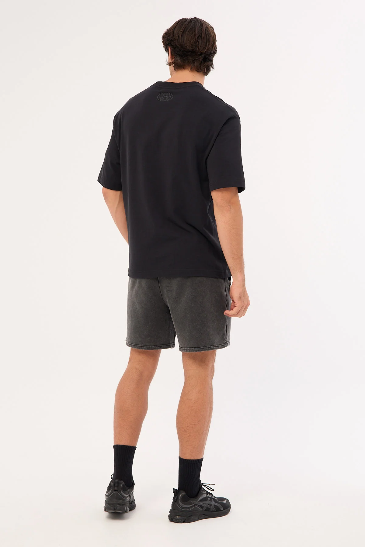 Front Runner Runner Tattoo Short Washed Black - Image 5