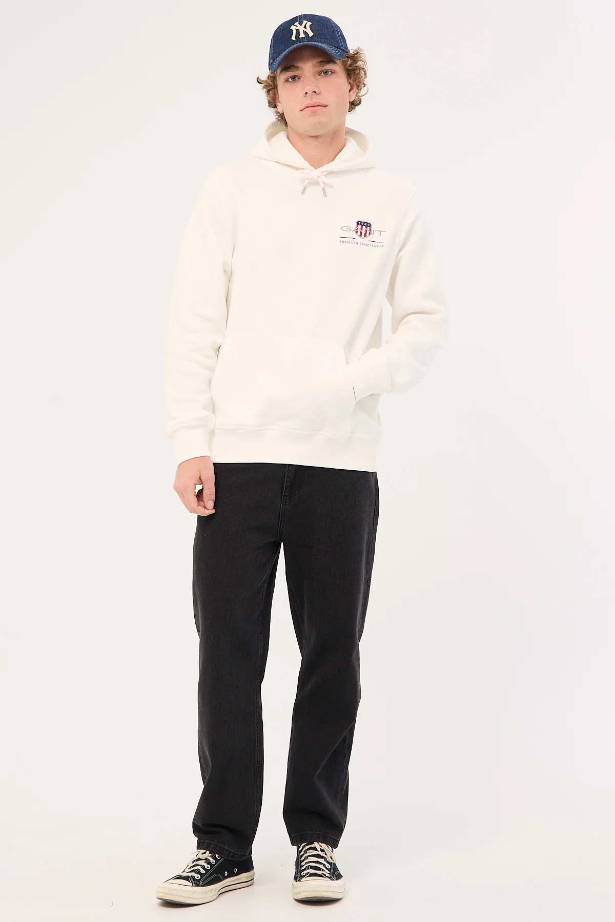 Gant Reg Medium Archive Shield Hoodie Eggshell - Image 2