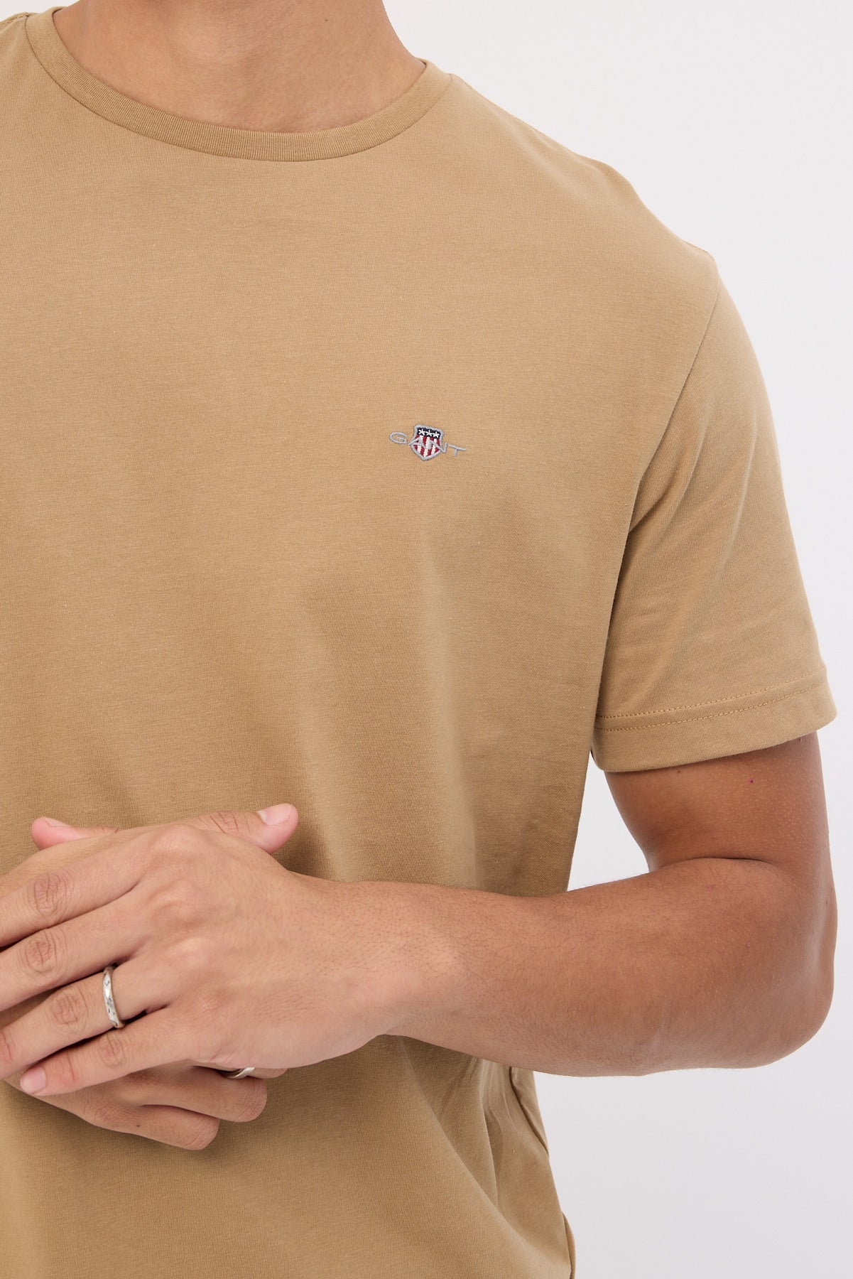 Gant Reg Sheild SS T-Shirt Warm Khaki - Image 3