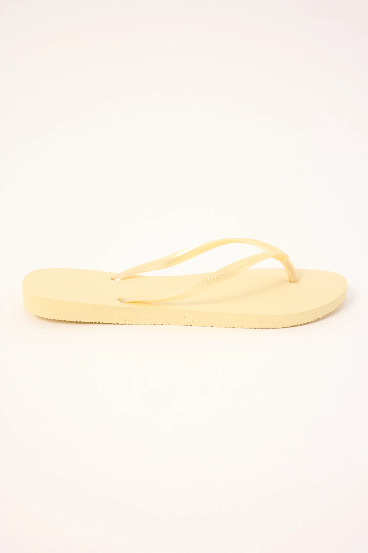 Havaianas Slim Basic Thong Buttercream