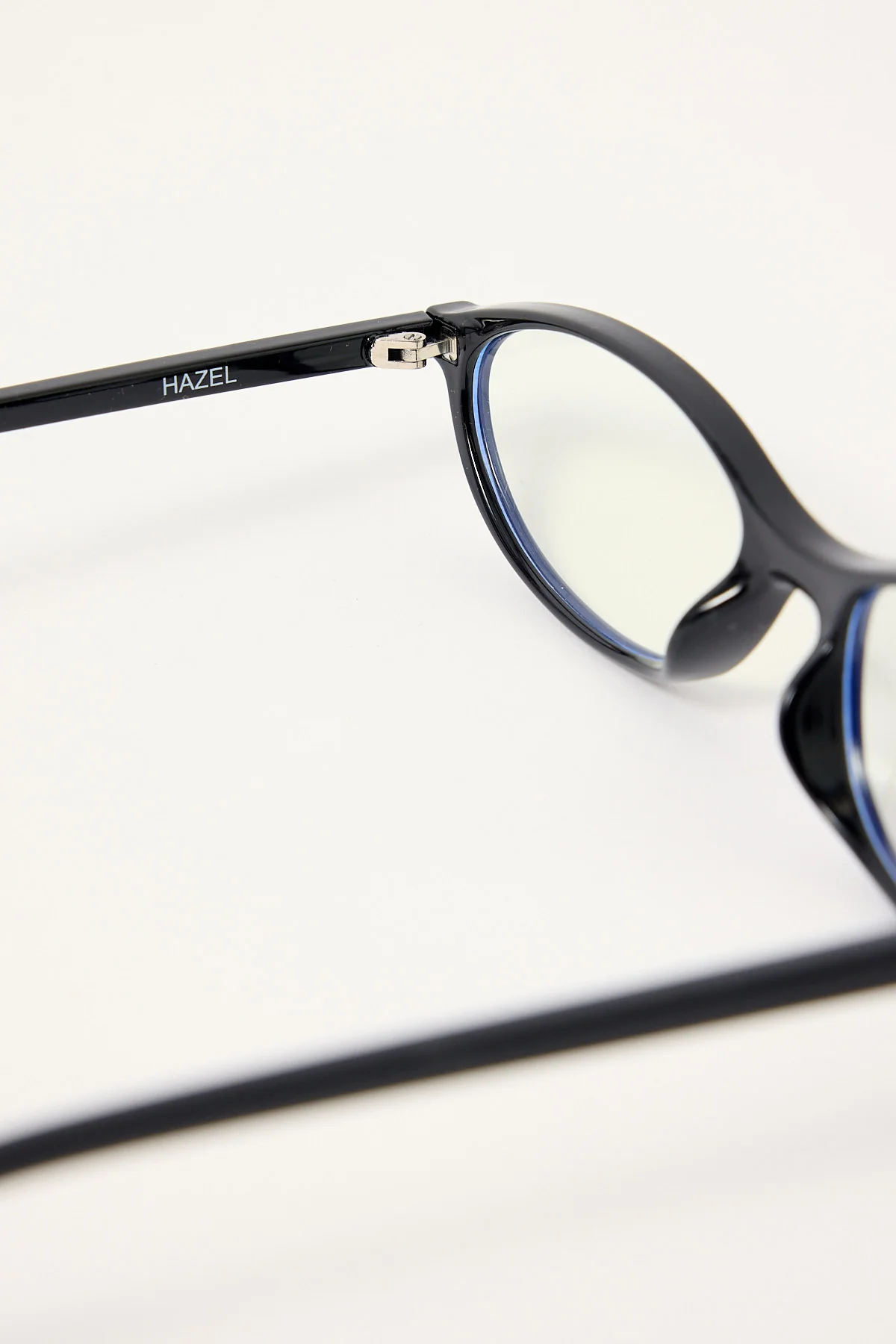 Otra Hazel Blue Light Black - Image 3