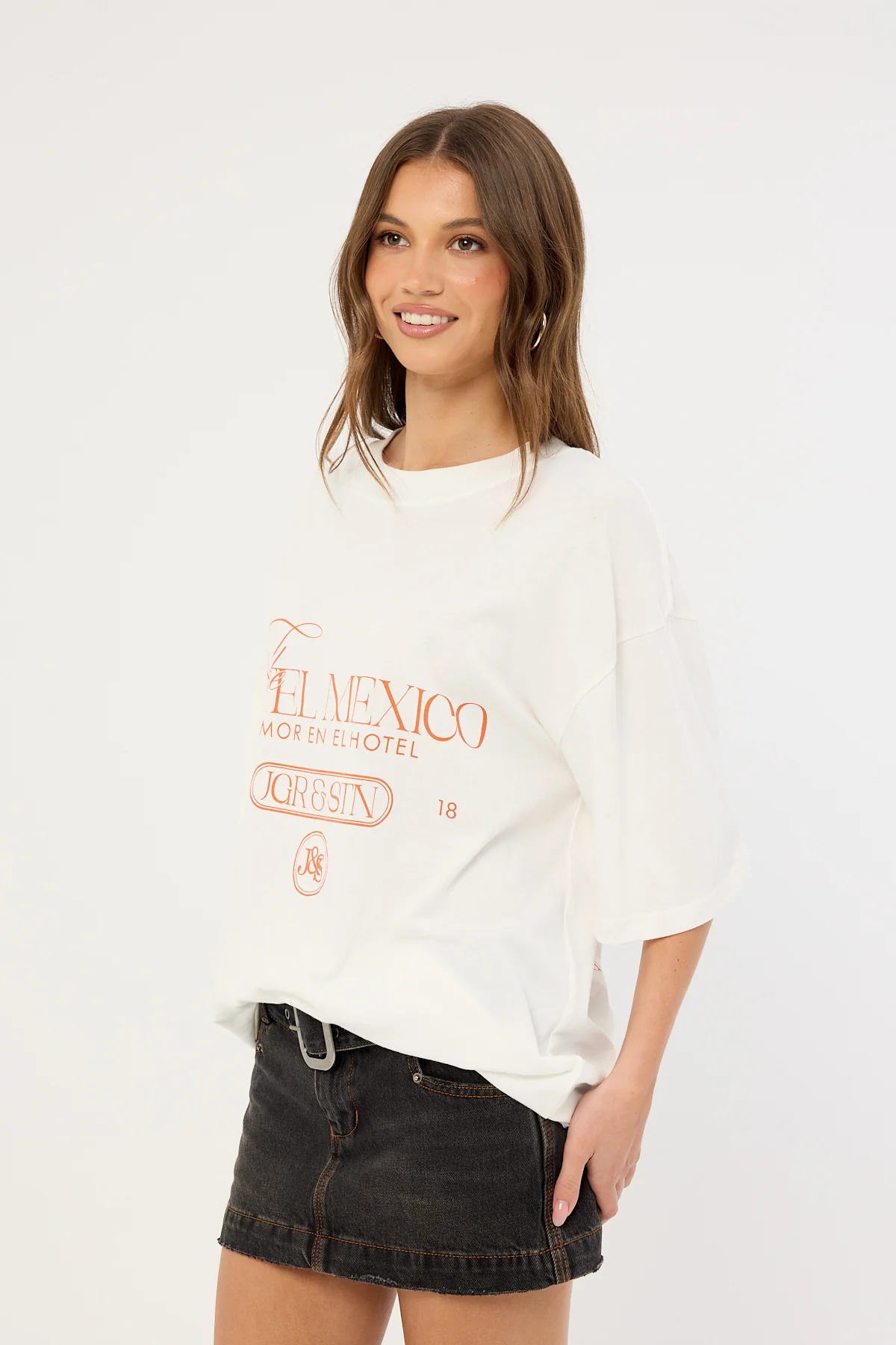 Jgr & Stn Hotel Mexico Oversized T-Shirt White - Image 5