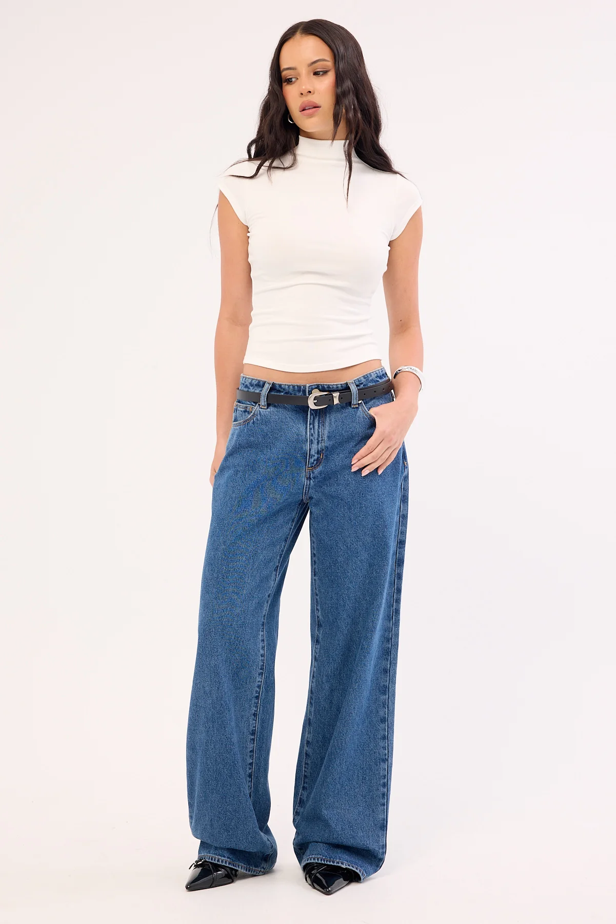 L&t Mock Neck Cap Sleeve T-shirt White - Image 2
